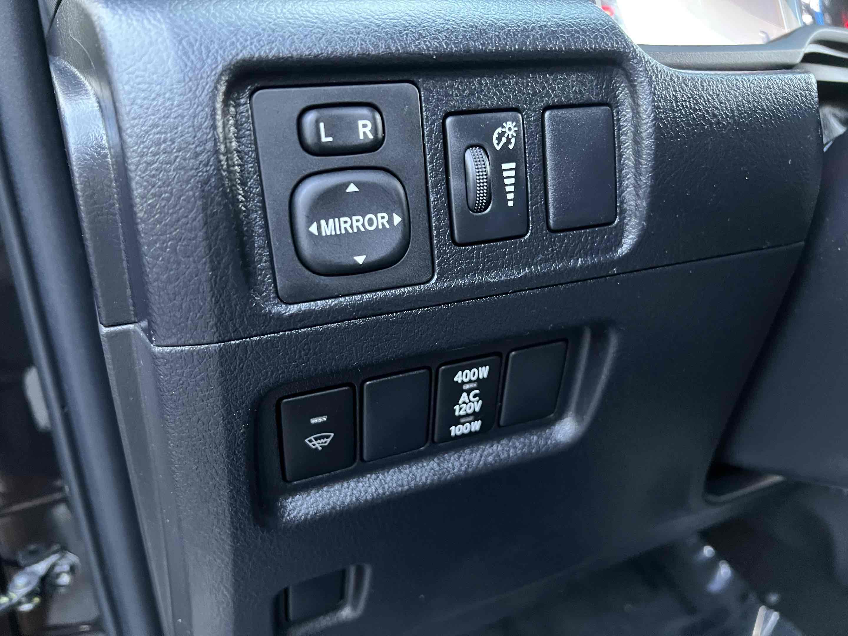 2014 Toyota 4Runner SR5 - Photo 38