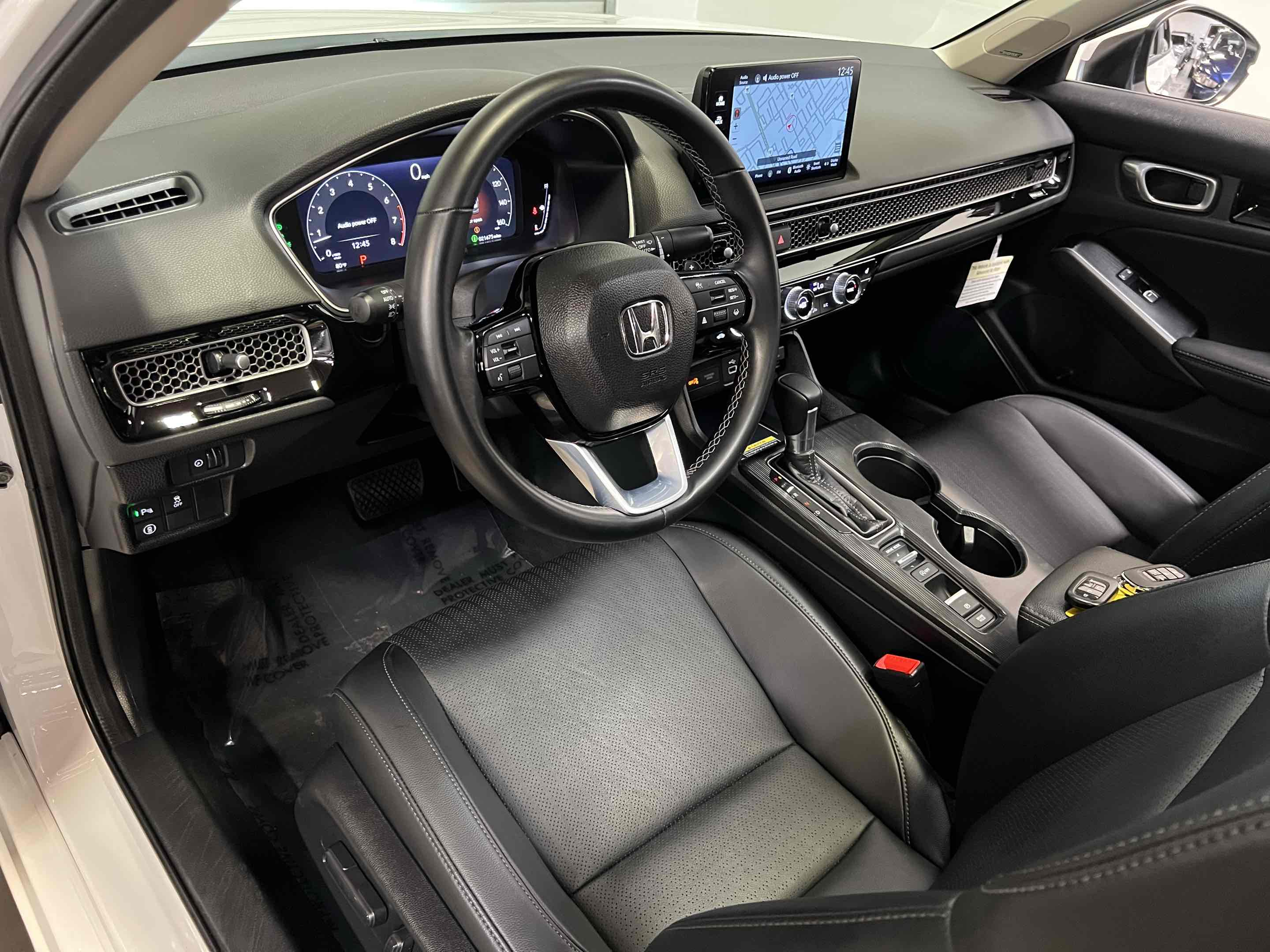 2023 Honda Civic Touring photo 5