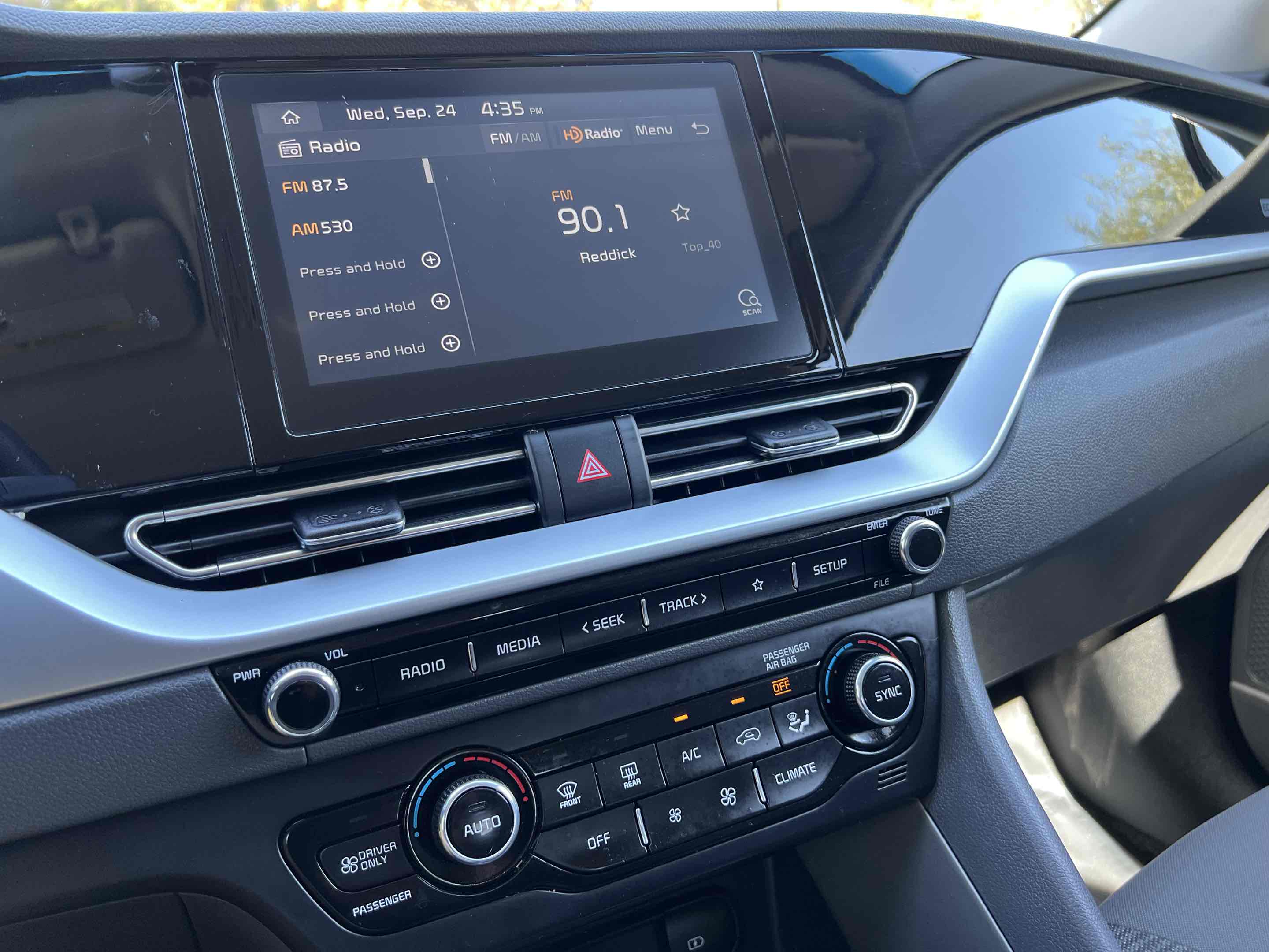2020 Kia Niro LX photo 41