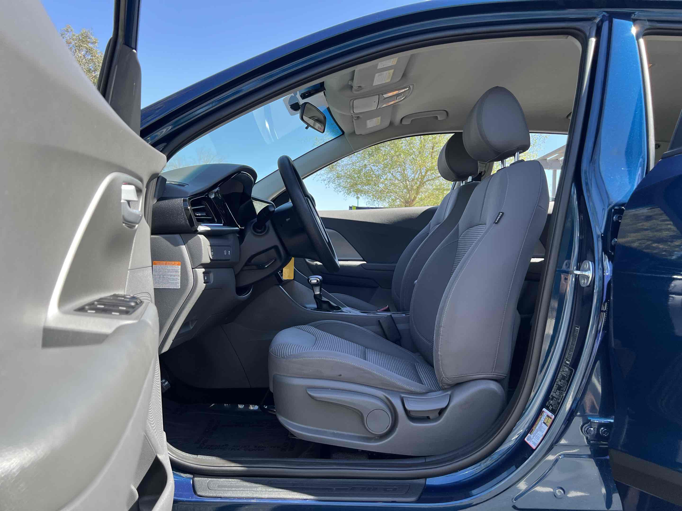 2020 Kia Niro LX photo 32
