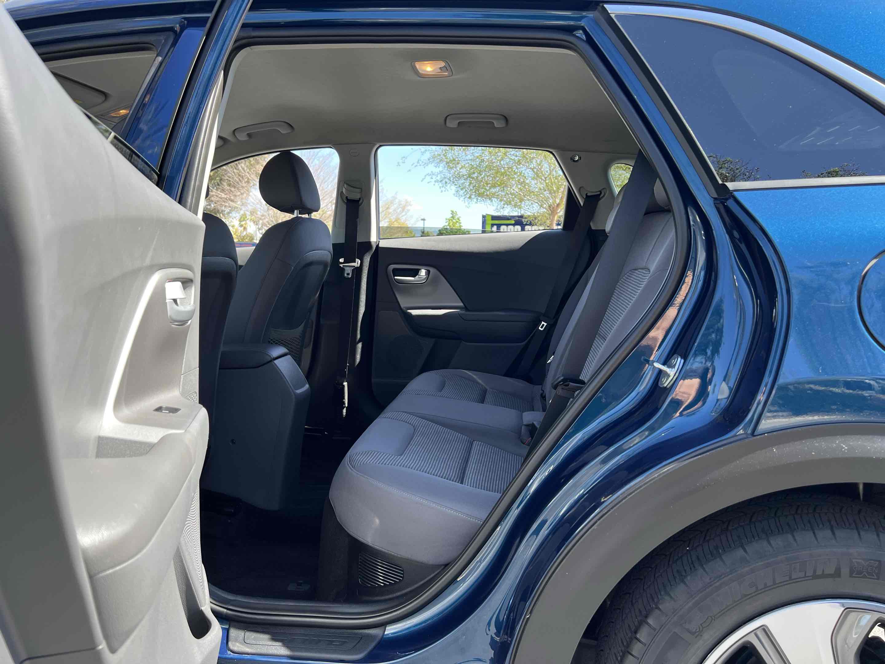 2020 Kia Niro LX photo 33