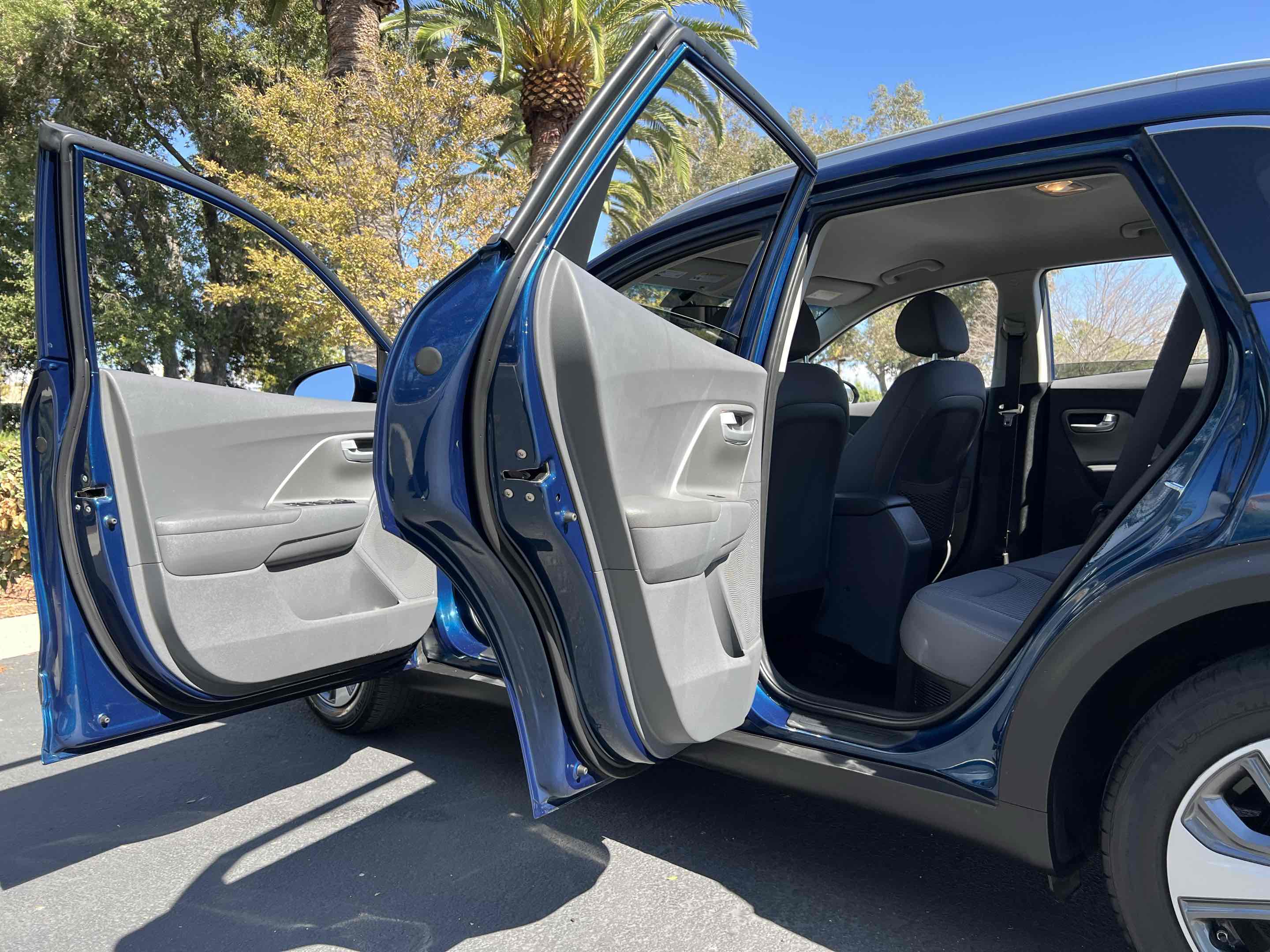 2020 Kia Niro LX photo 45
