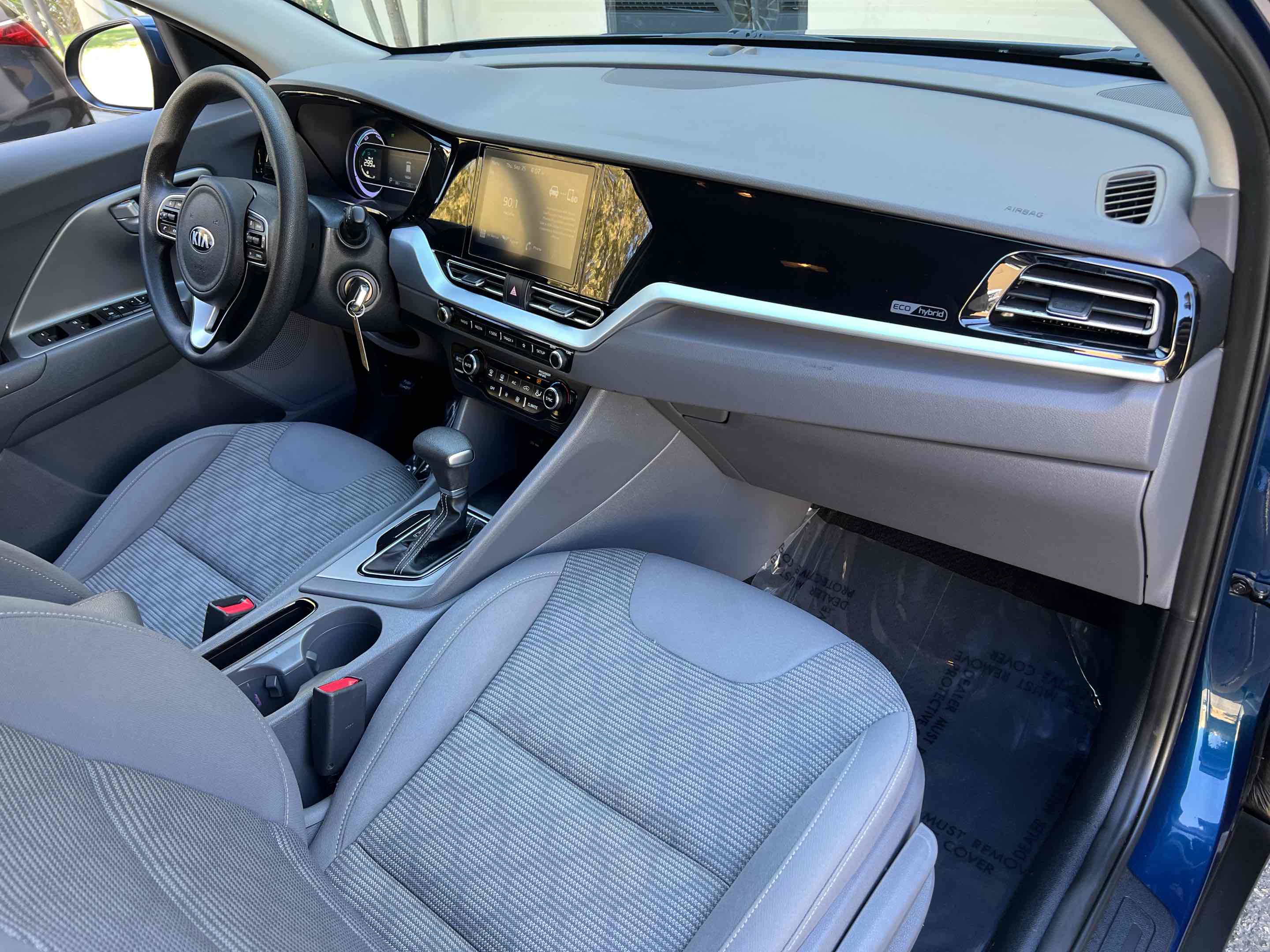 2020 Kia Niro LX photo 35
