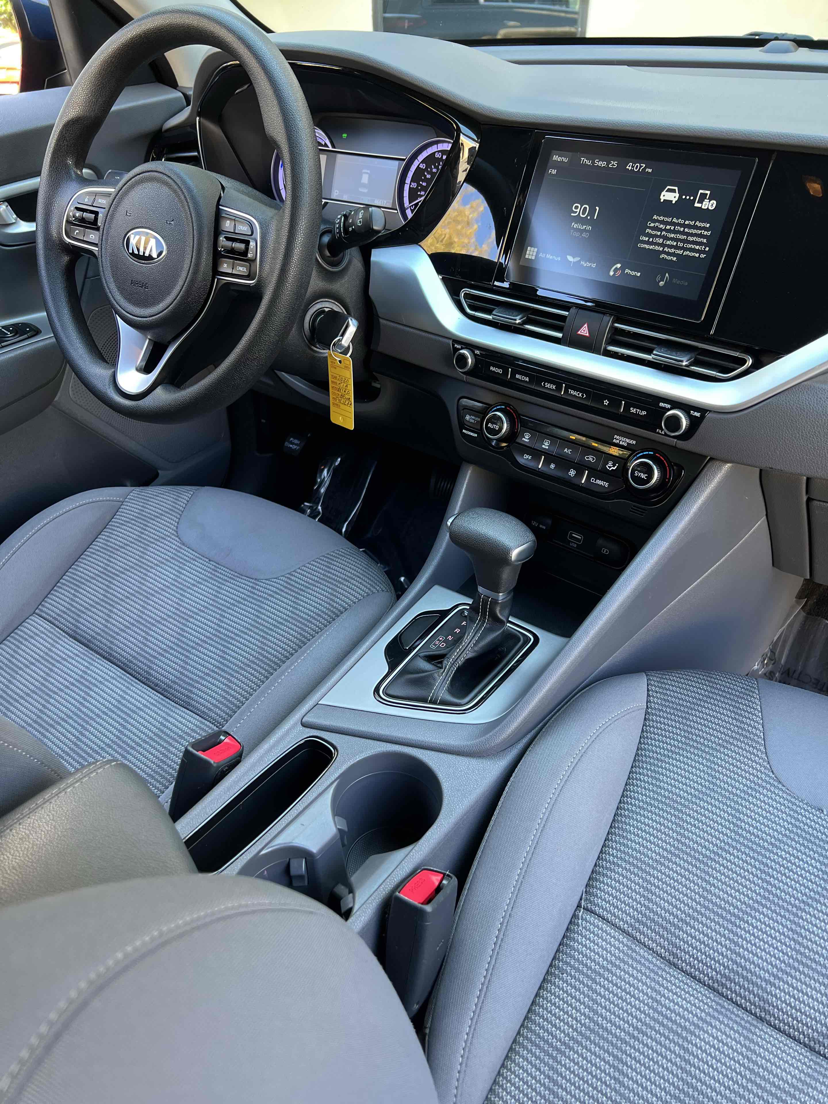 2020 Kia Niro LX photo 44