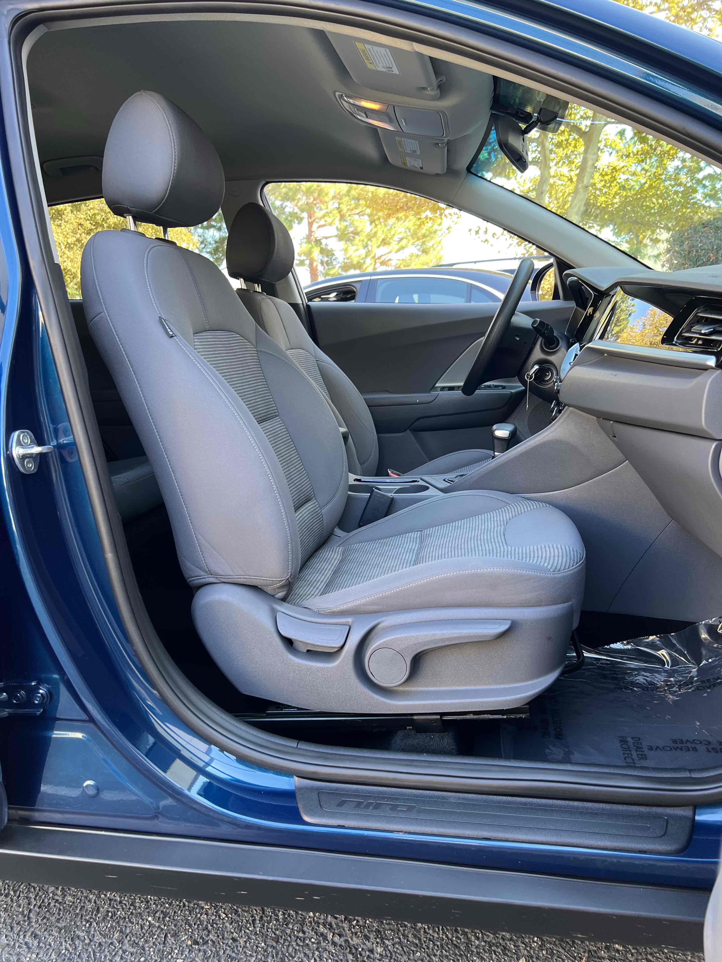 2020 Kia Niro LX photo 43