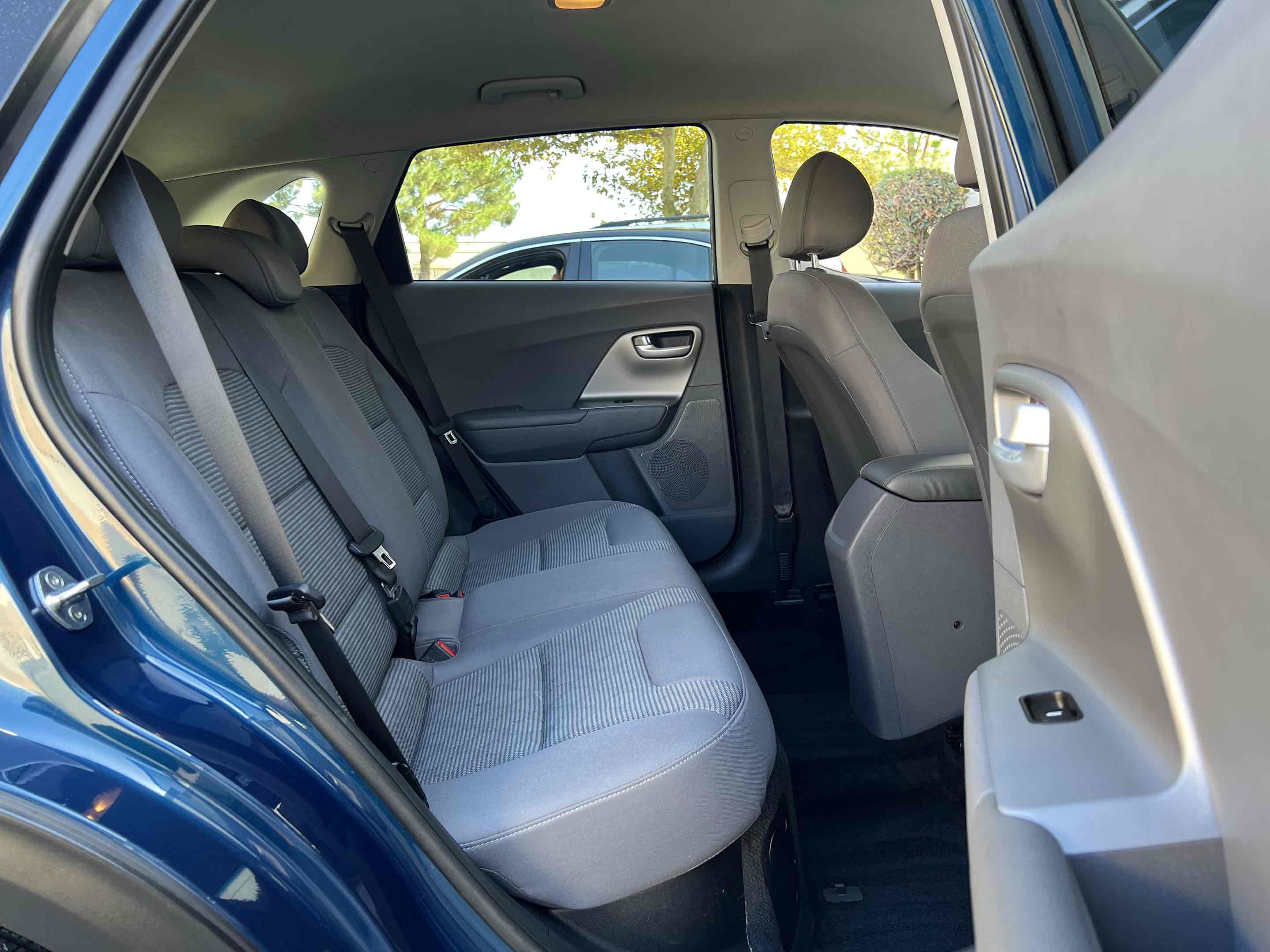 2020 Kia Niro LX photo 39