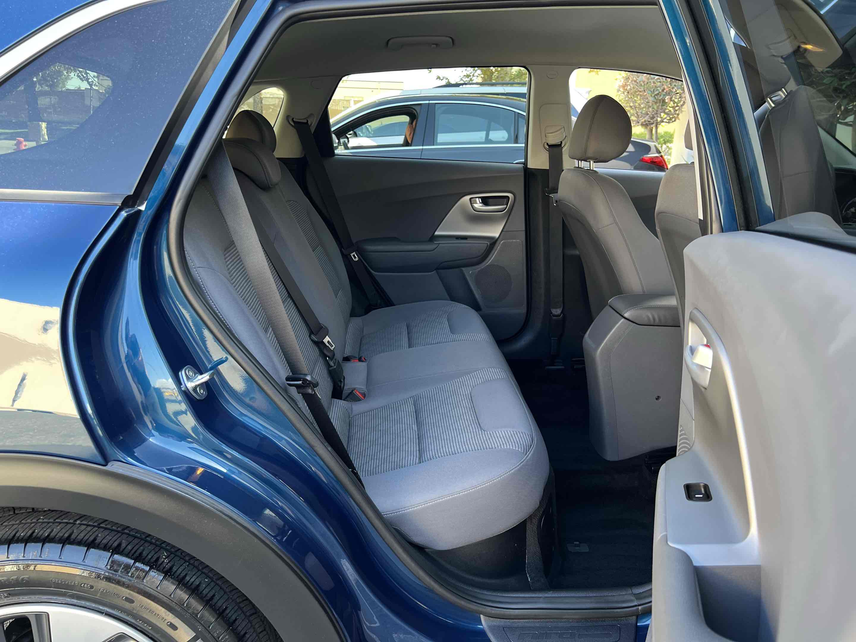 2020 Kia Niro LX photo 36