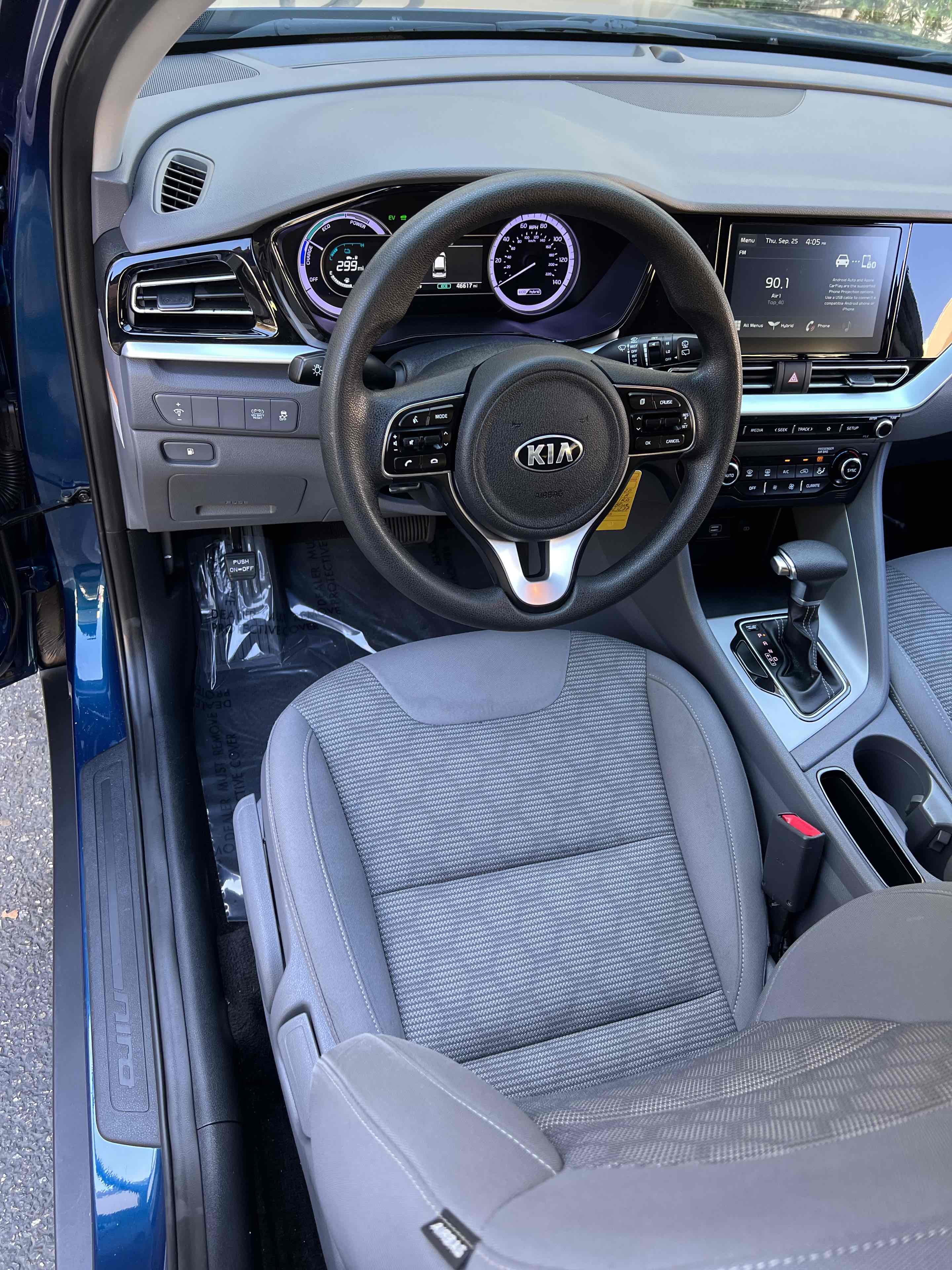 2020 Kia Niro LX photo 20