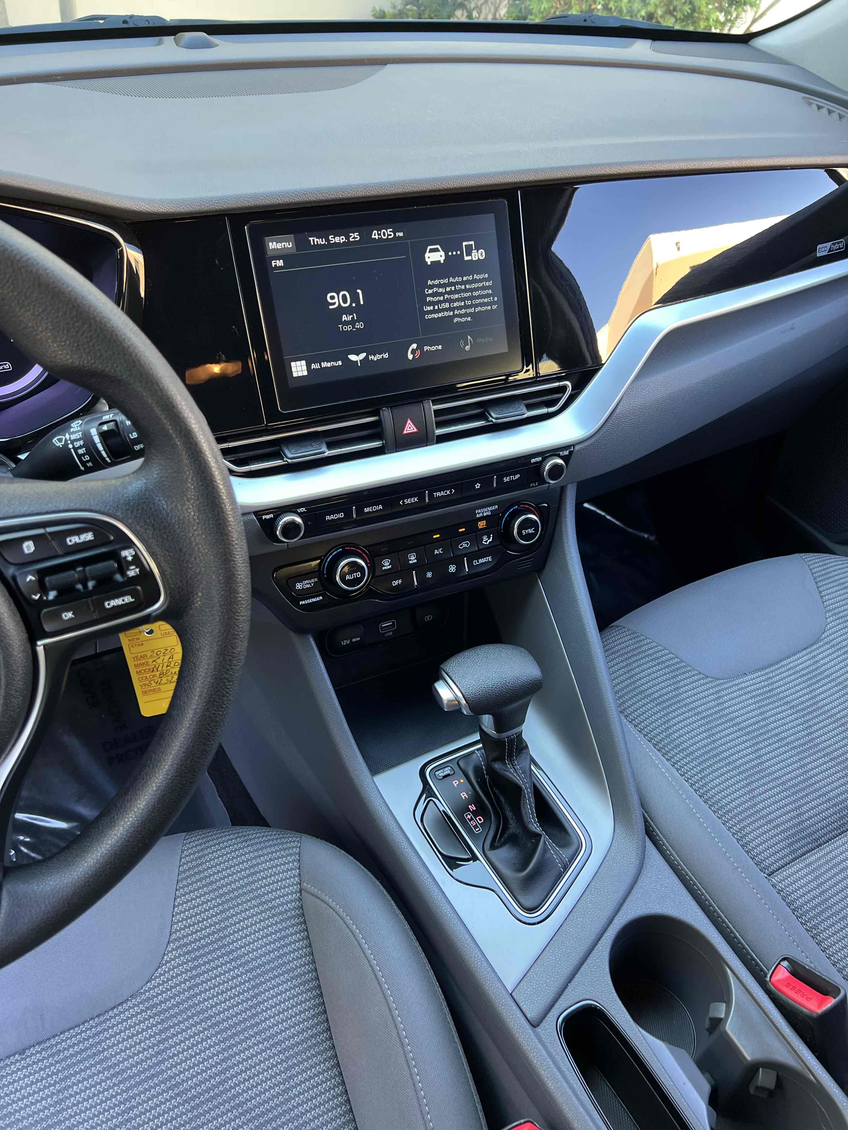 2020 Kia Niro LX photo 28
