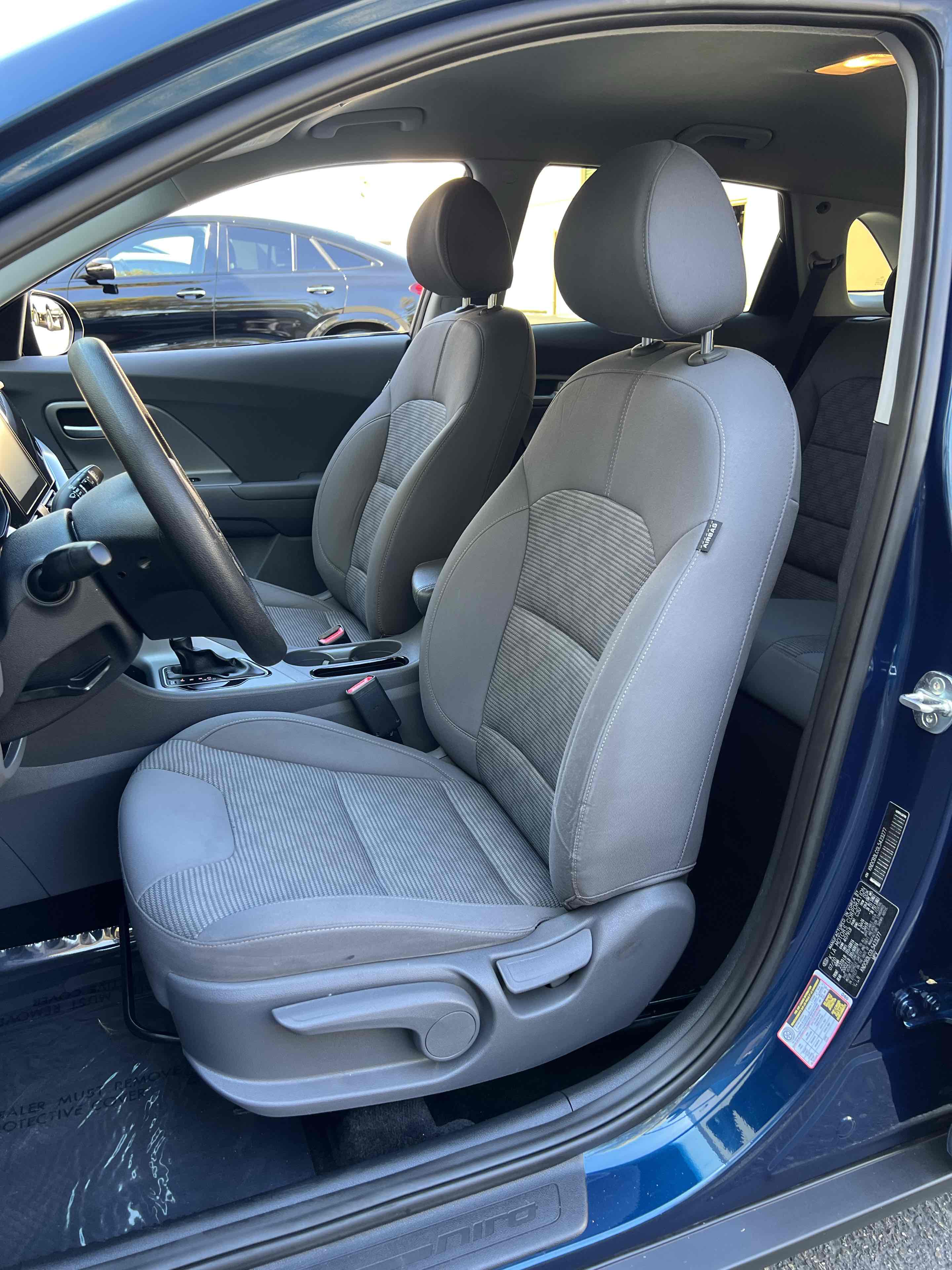 2020 Kia Niro LX photo 27