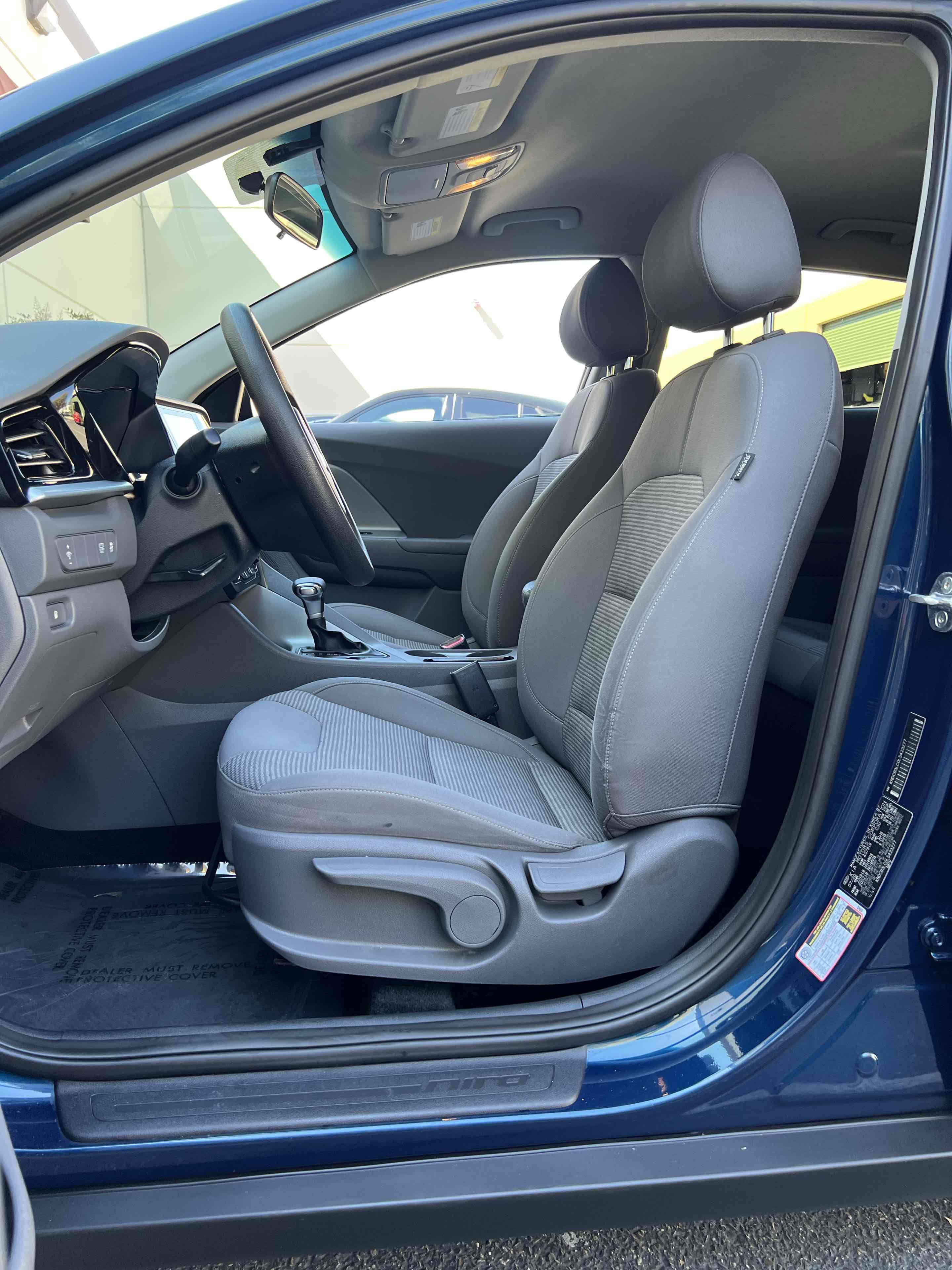 2020 Kia Niro LX photo 21