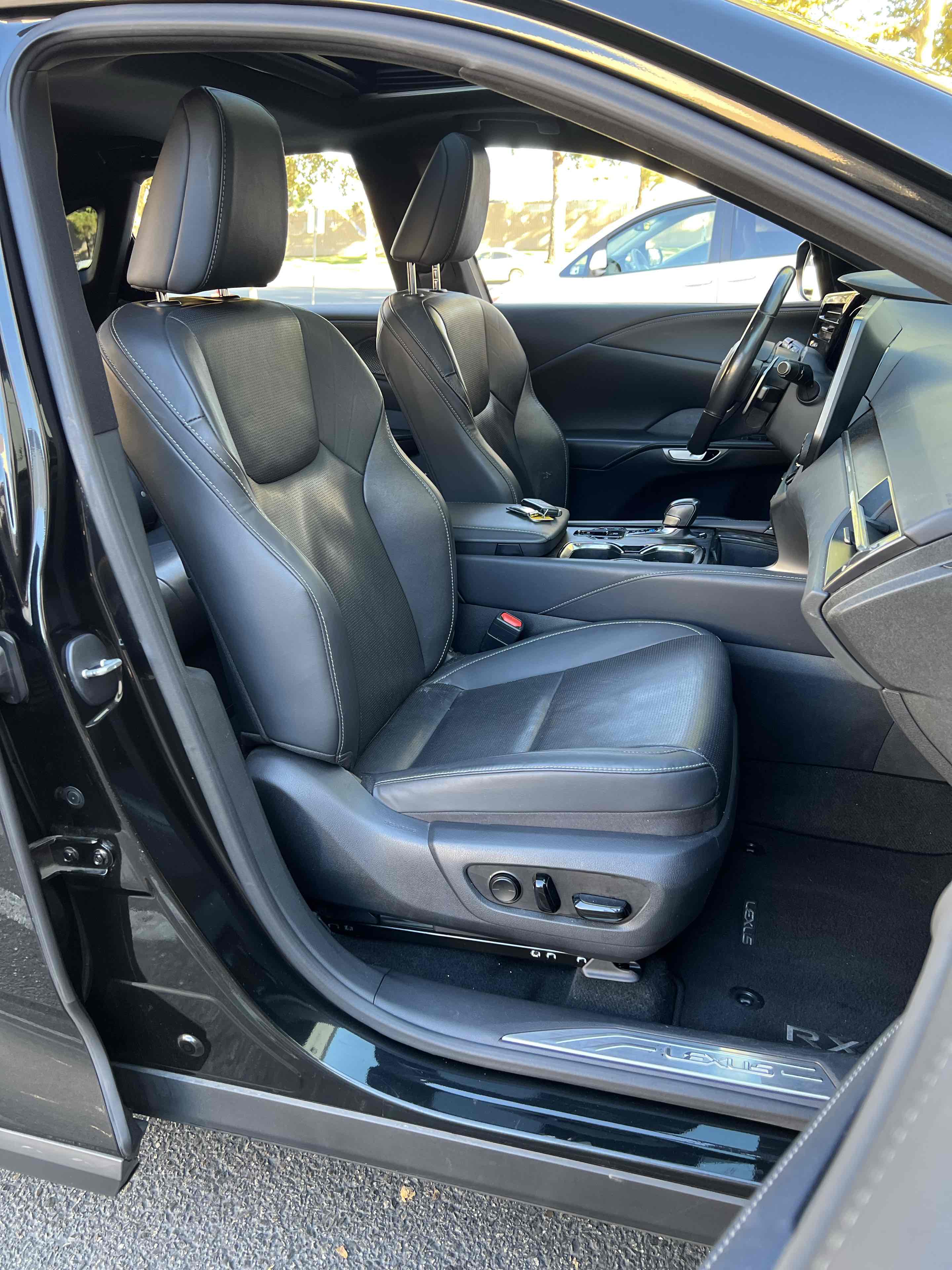 2023 Lexus RX 350h Premium photo 25