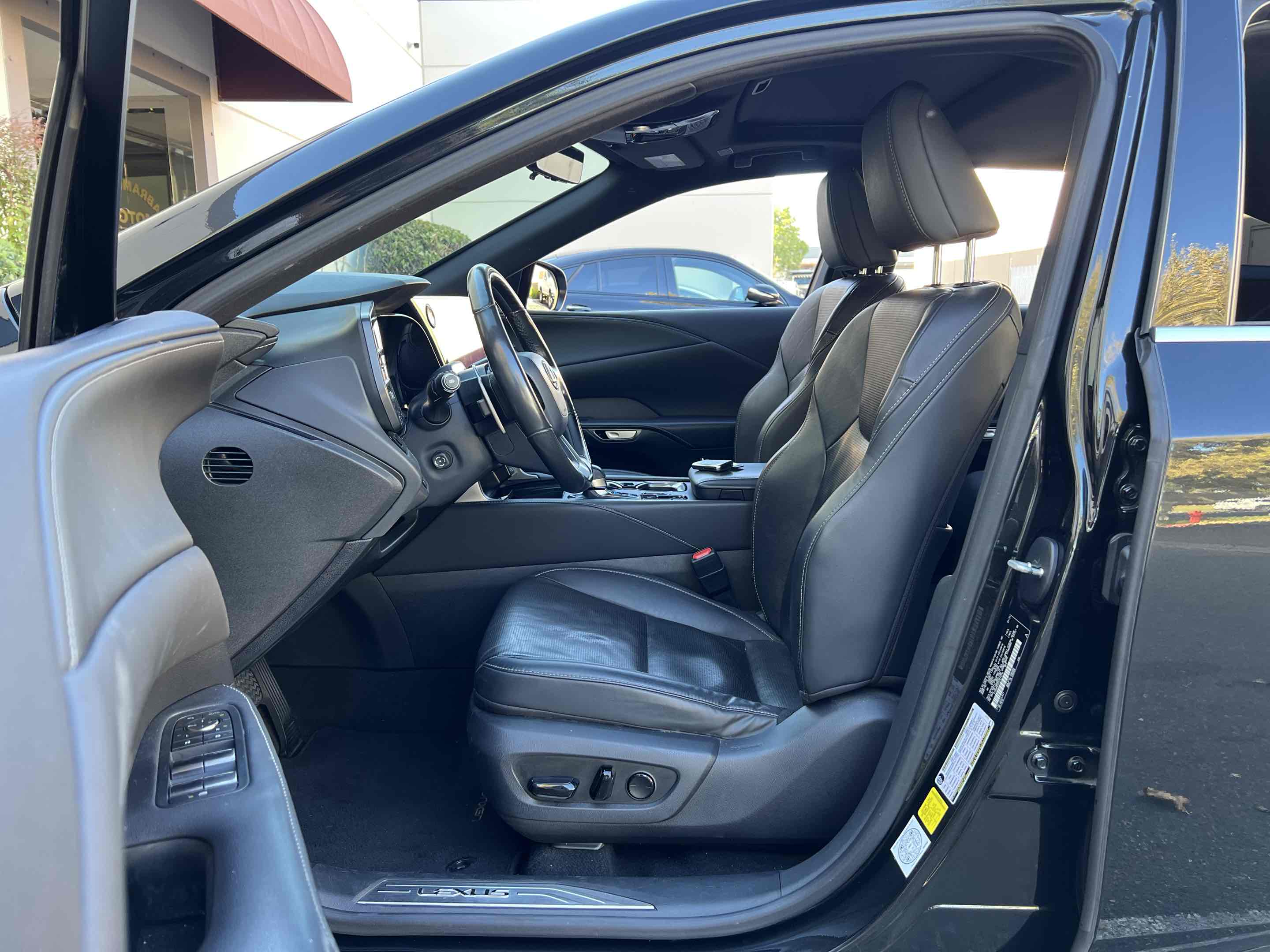 2023 Lexus RX 350h Premium photo 4