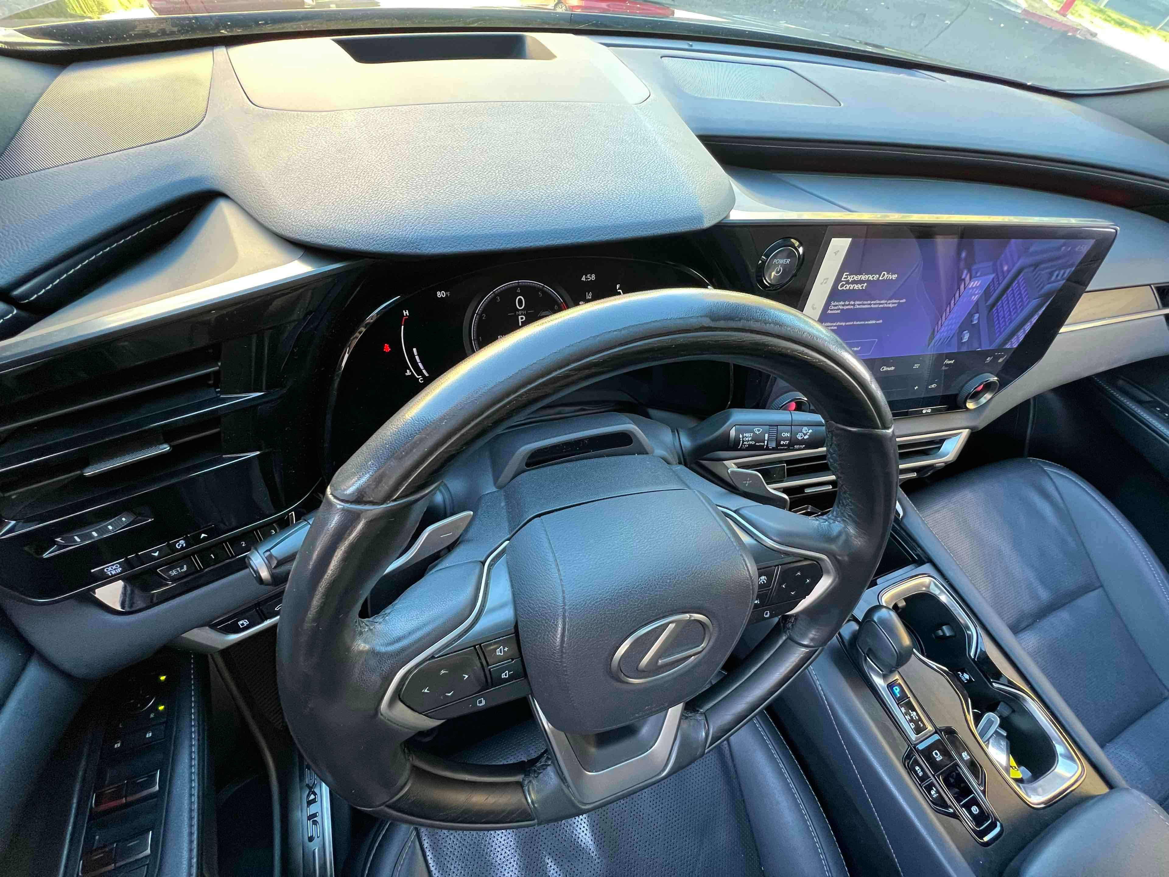 2023 Lexus RX 350h Premium photo 16
