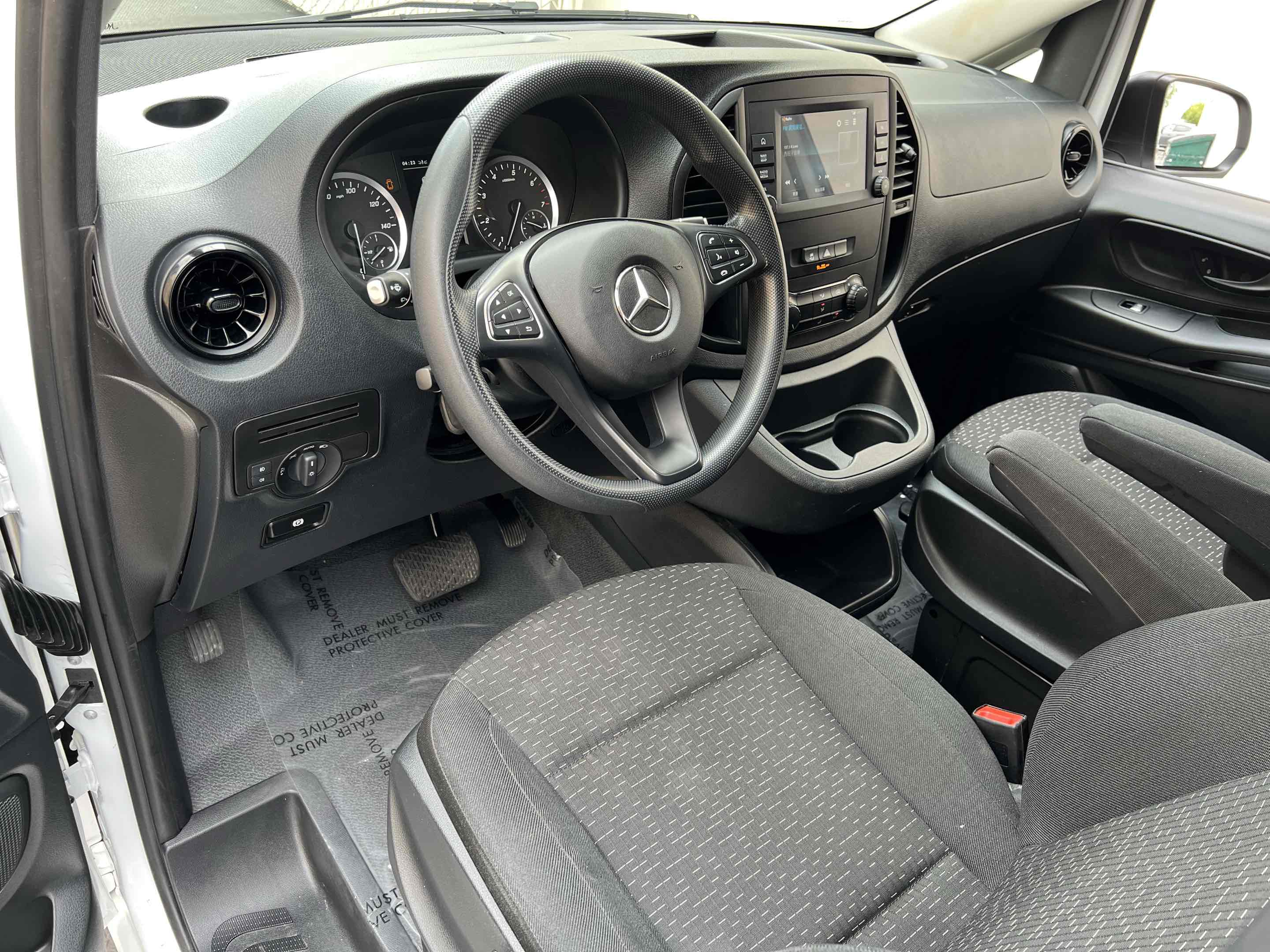 2023 Mercedes Benz Metris Cargo Van photo 3
