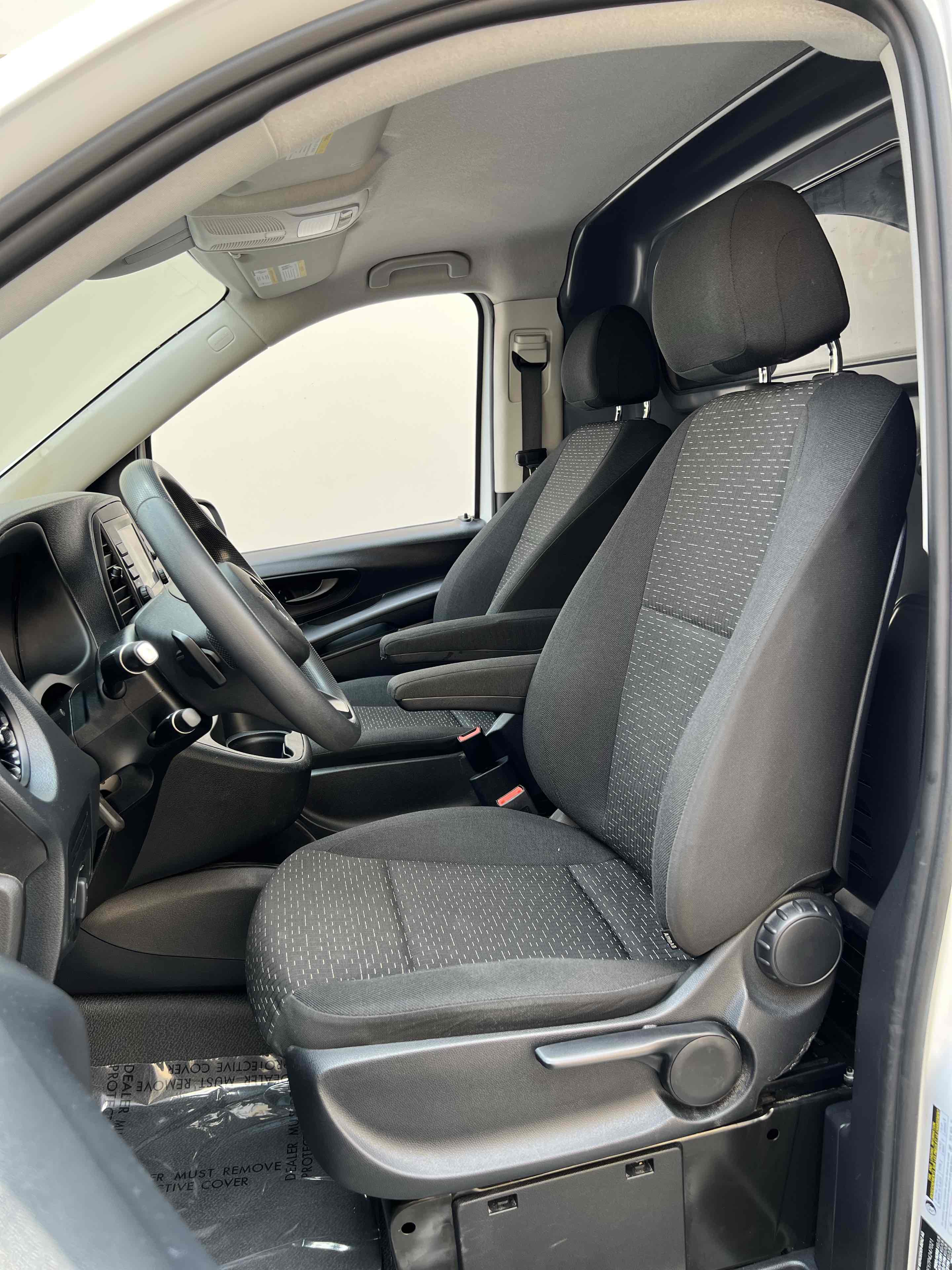 2023 Mercedes Benz Metris Cargo Van photo 4