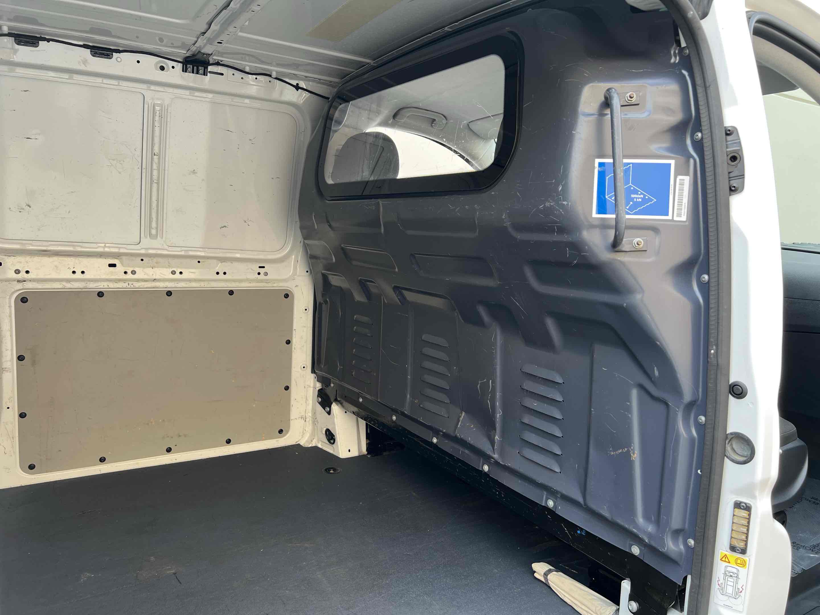 2023 Mercedes Benz Metris Cargo Van photo 58