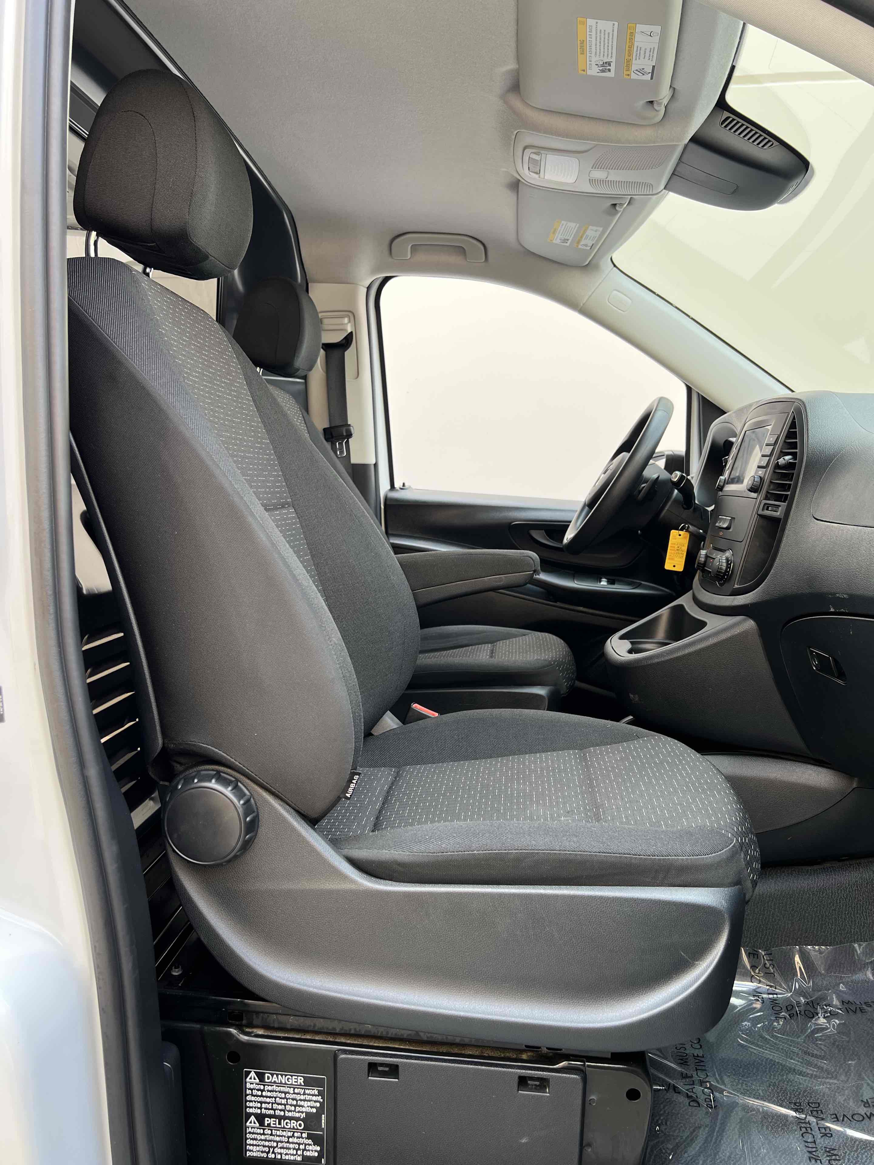 2023 Mercedes Benz Metris Cargo Van photo 31