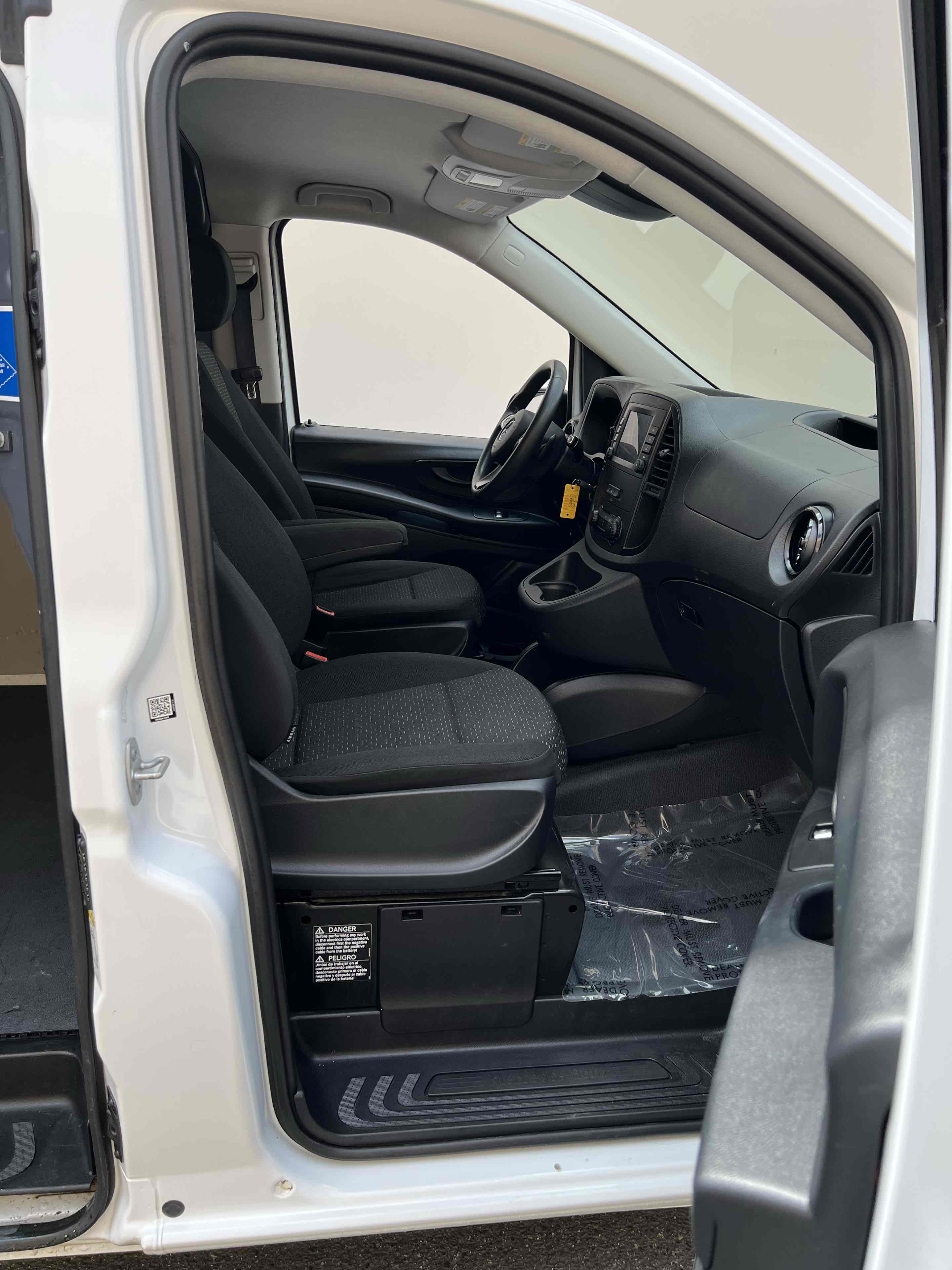 2023 Mercedes Benz Metris Cargo Van photo 35