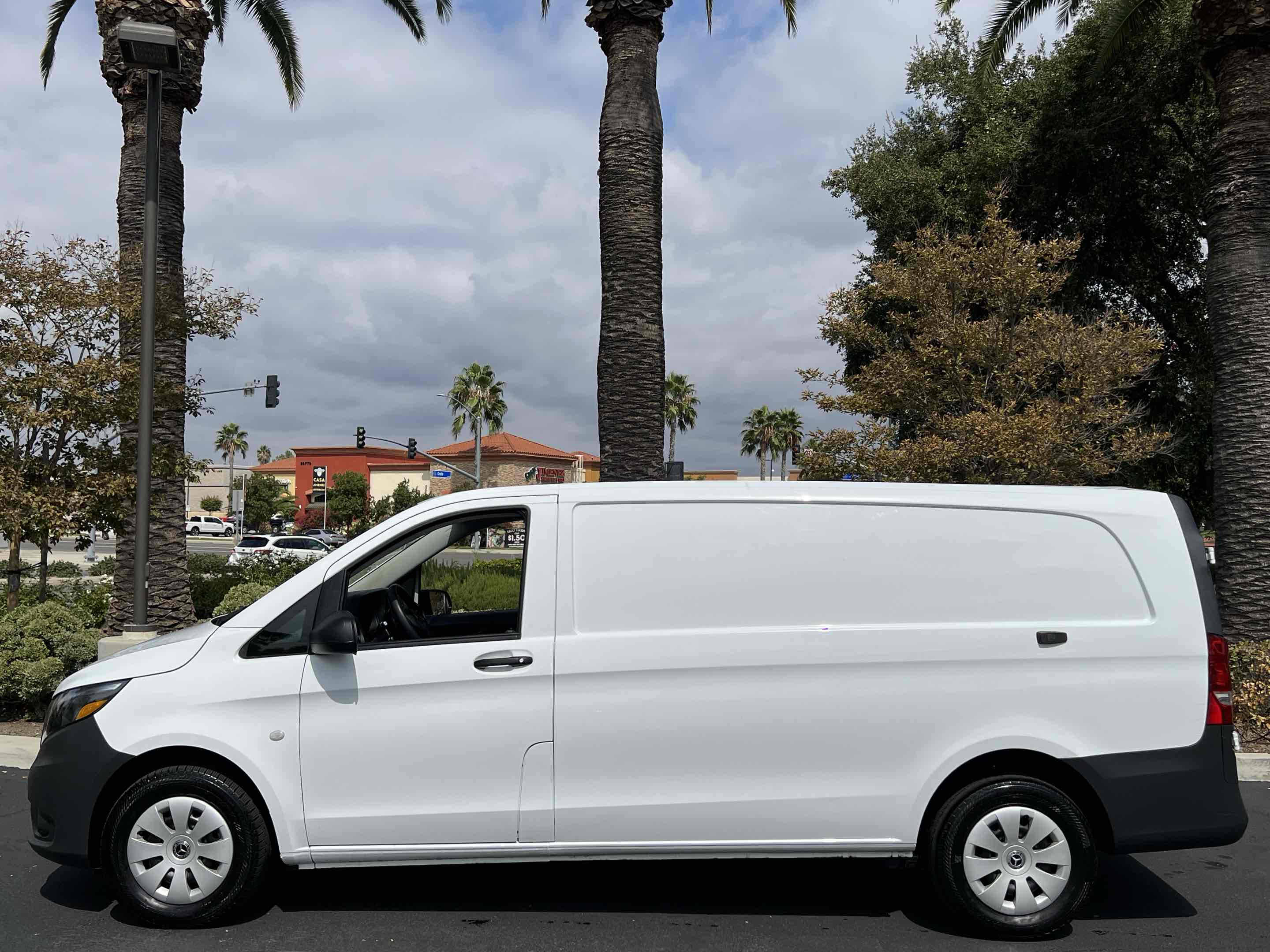 2023 Mercedes Benz Metris Cargo Van photo 18