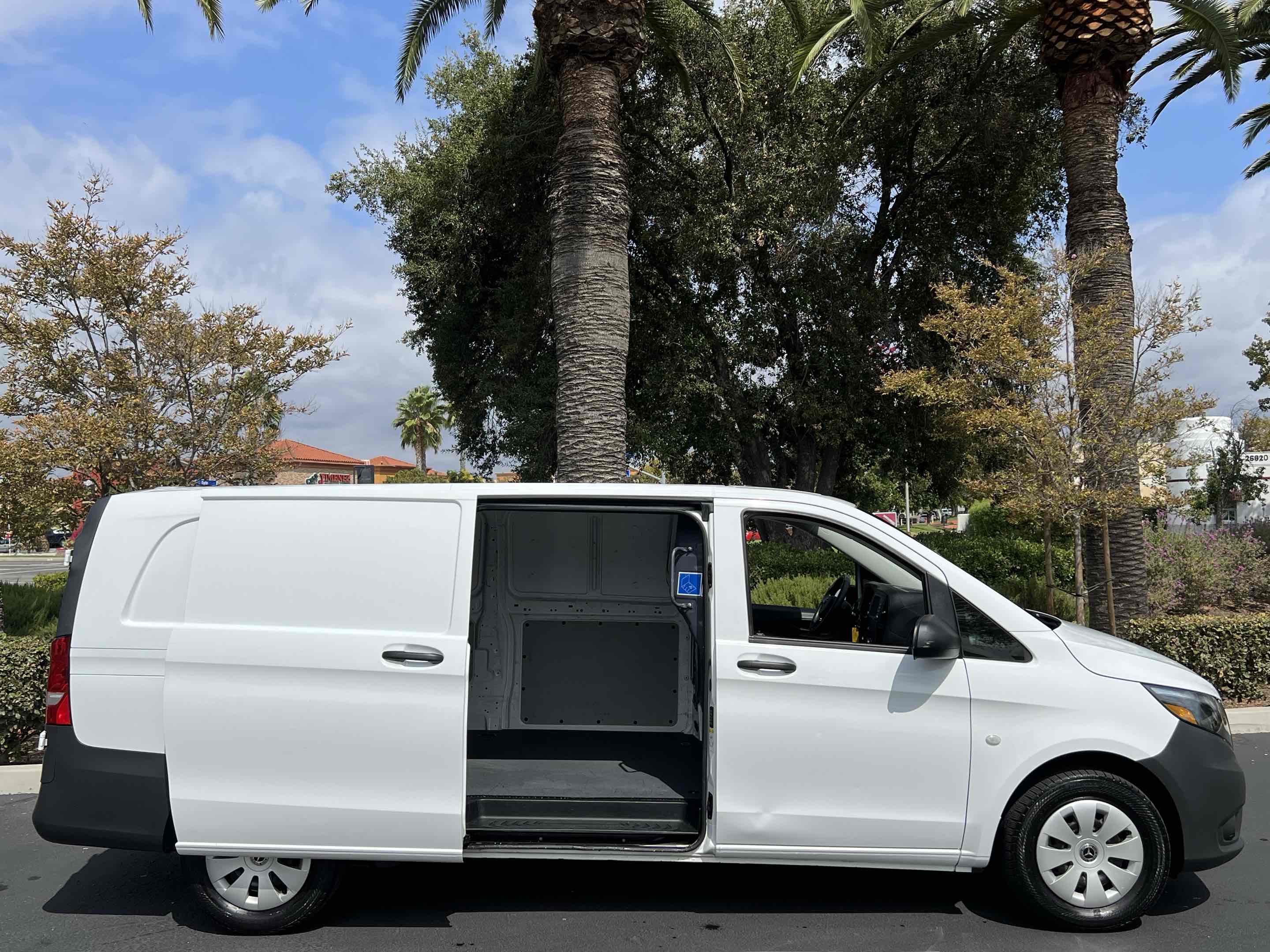 2023 Mercedes Benz Metris Cargo Van photo 19