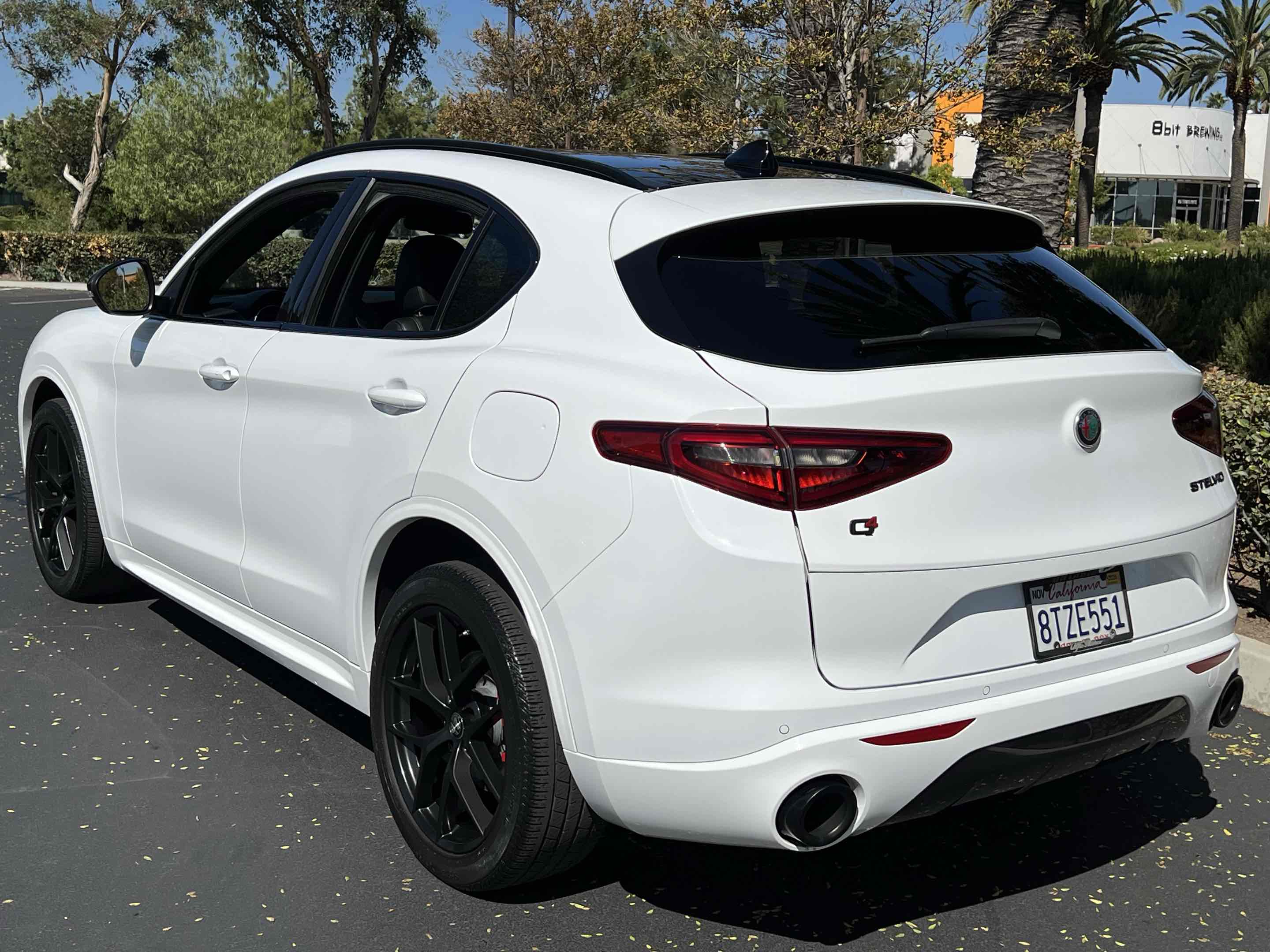 2020 Alfa Romeo Stelvio Ti Sport photo 2