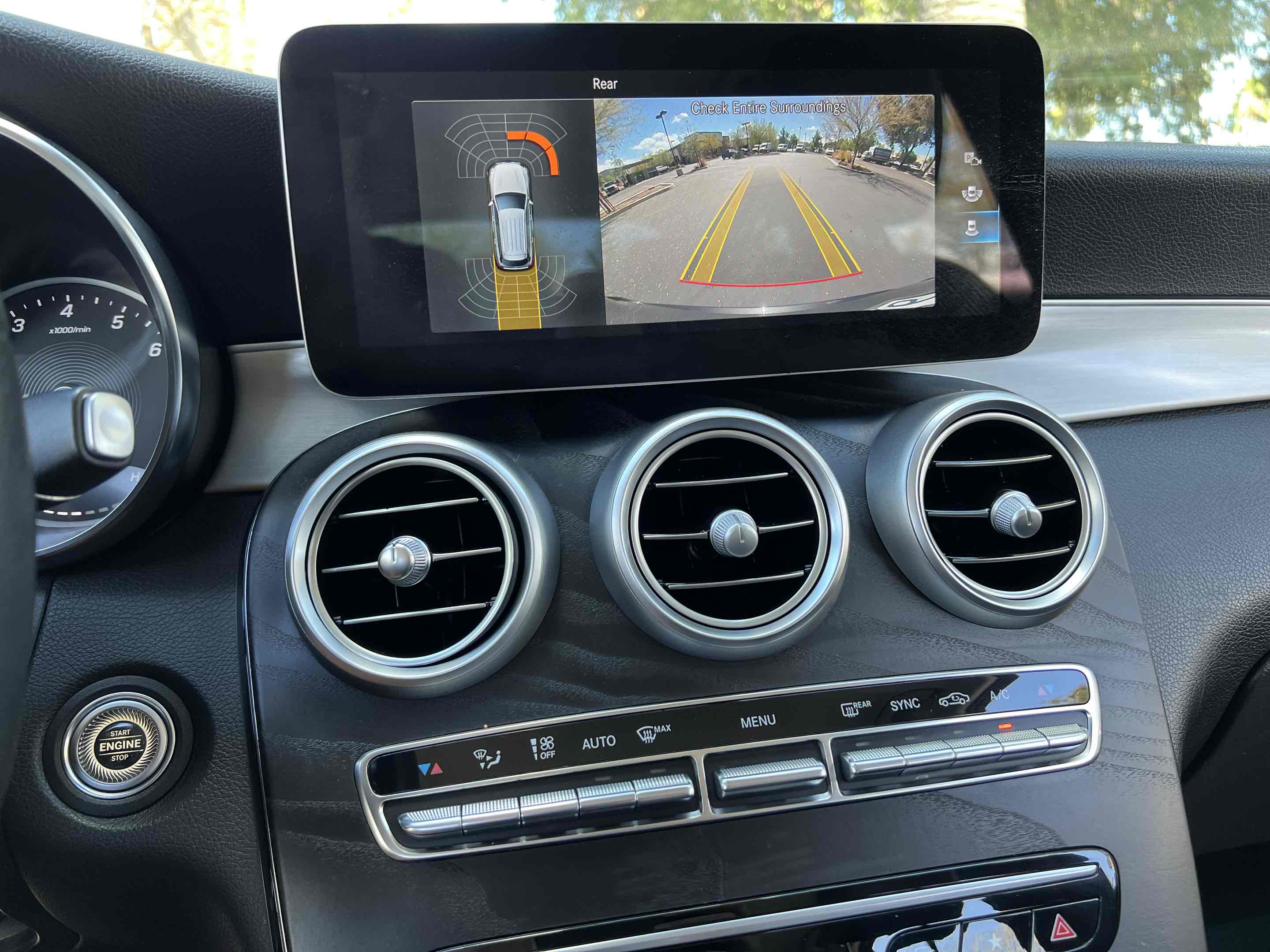 2022 Mercedes-Benz GLC GLC300 - Photo 3