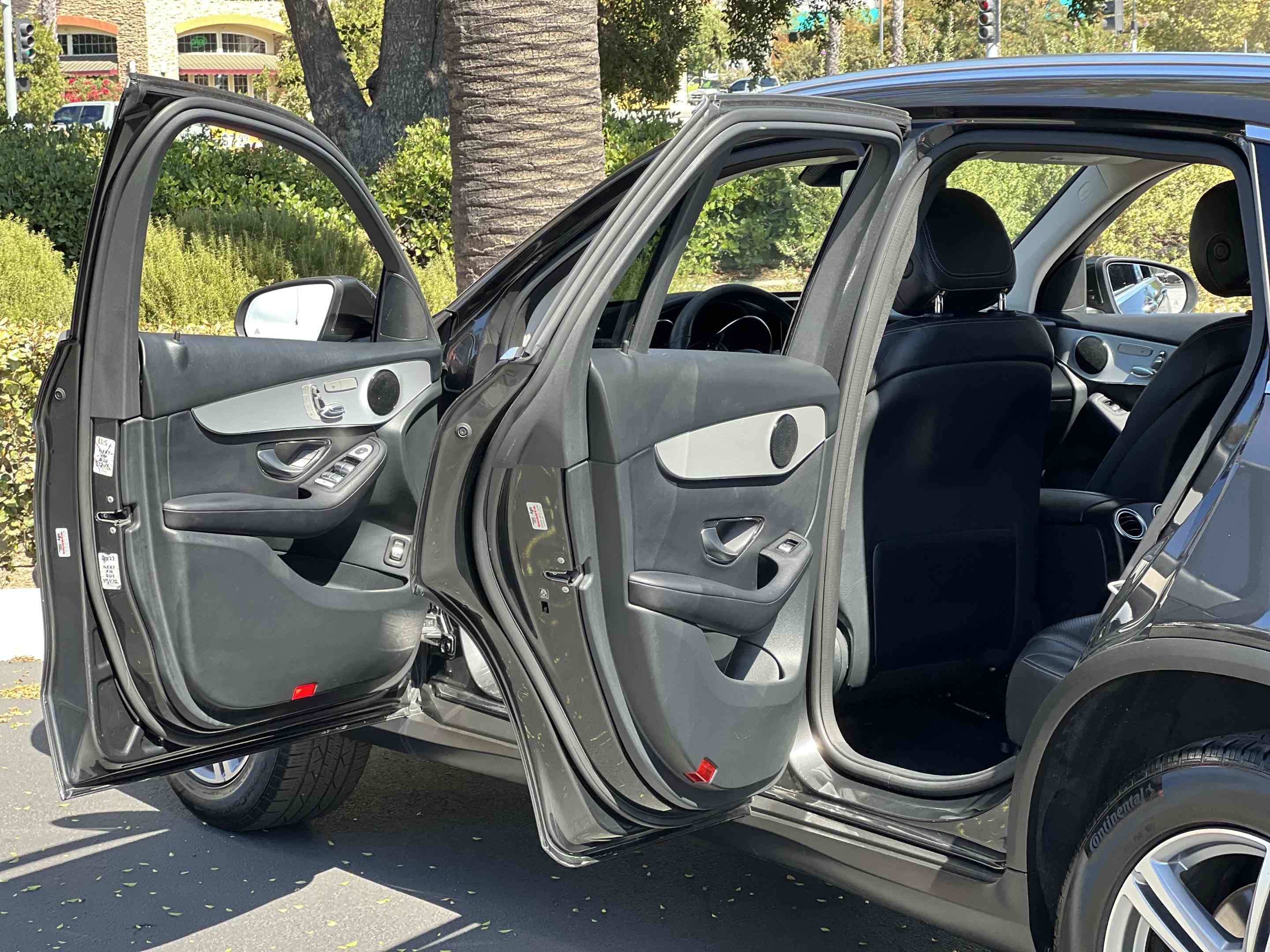 2022 Mercedes-Benz GLC GLC300 - Photo 36