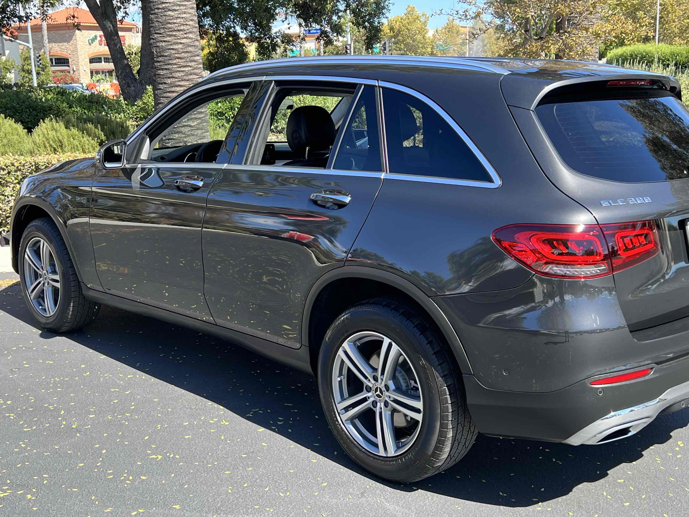 2022 Mercedes-Benz GLC GLC300 - Photo 22