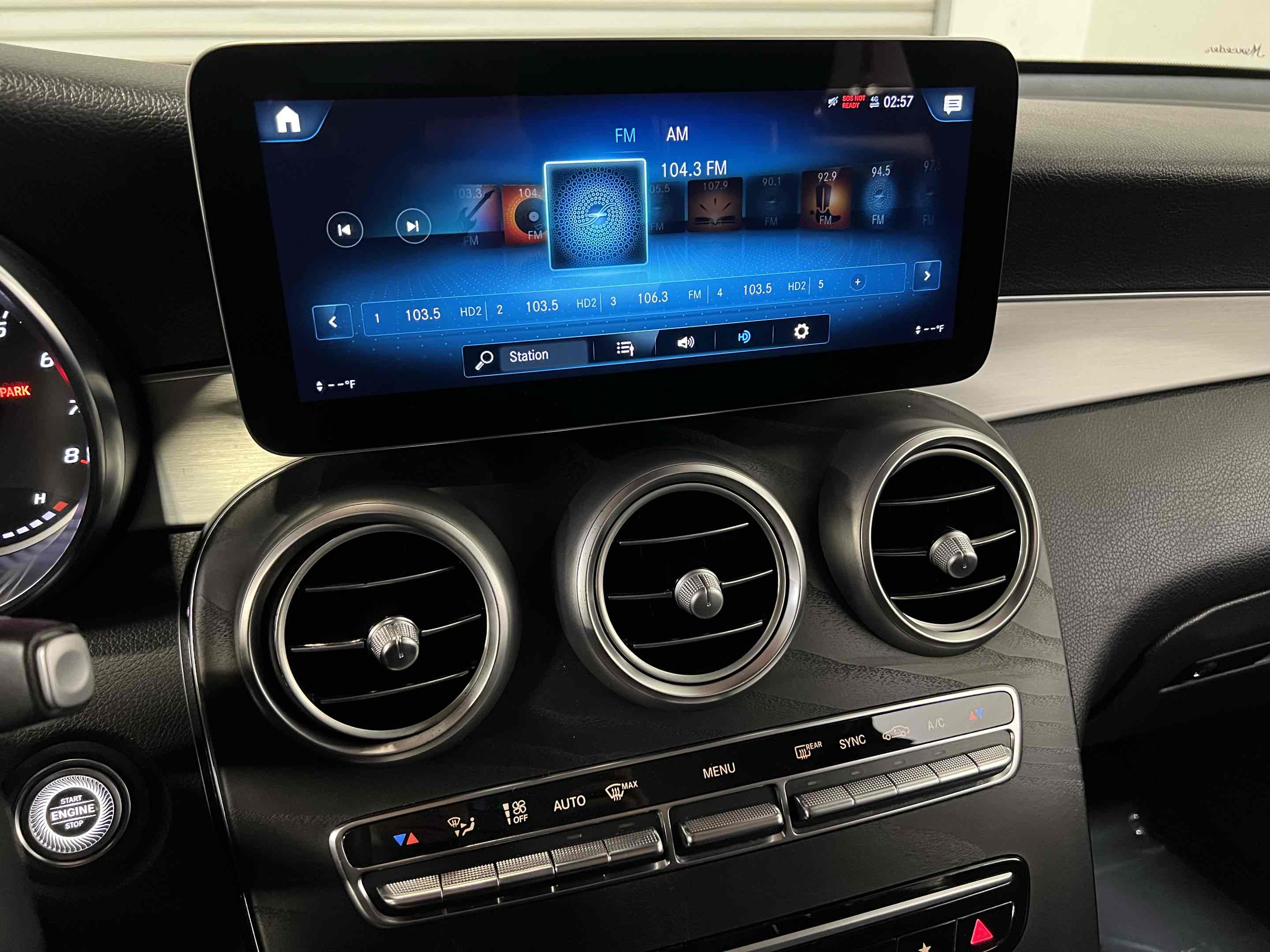 2022 Mercedes-Benz GLC GLC300 - Photo 46