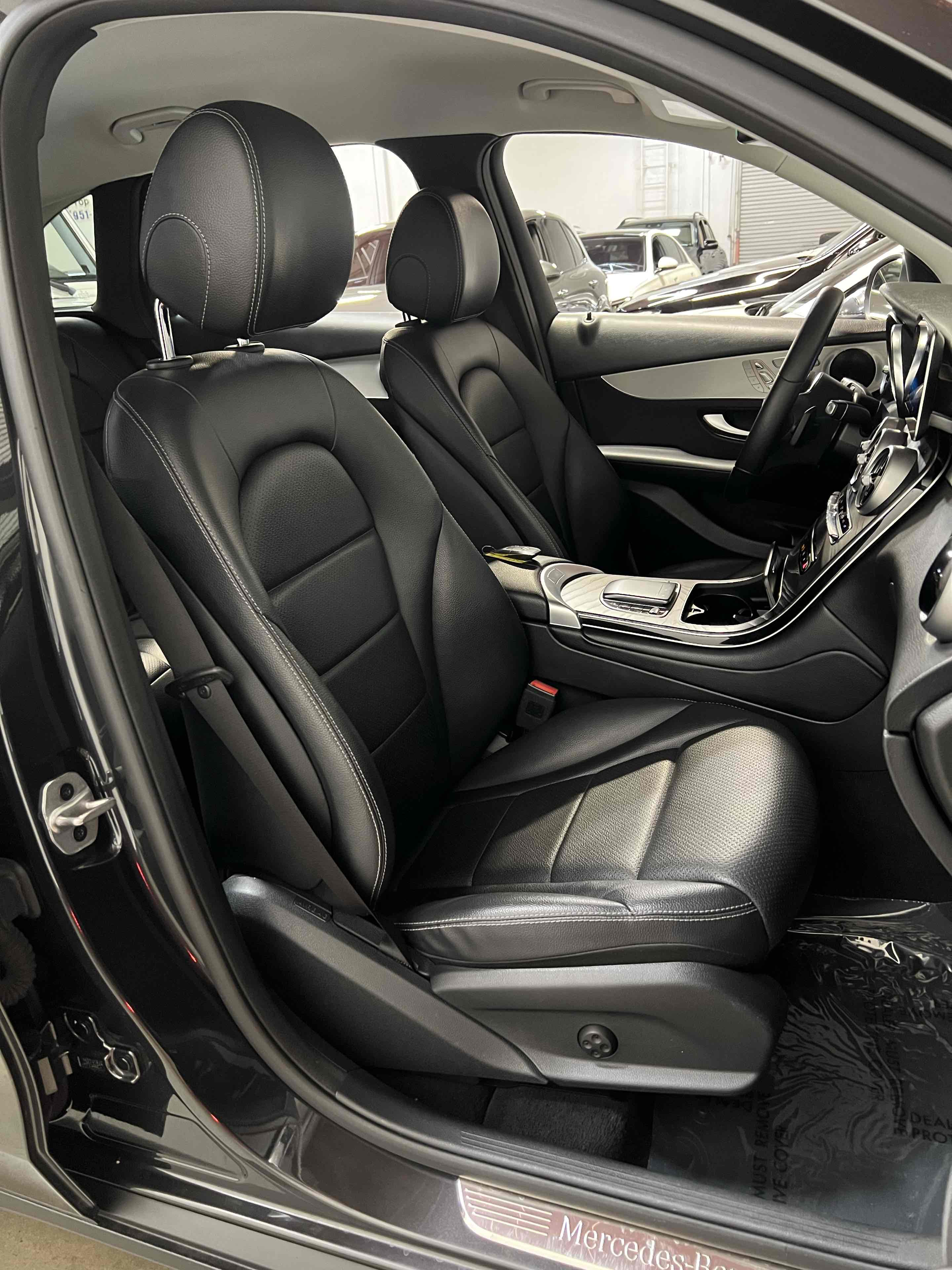 2022 Mercedes-Benz GLC GLC300 - Photo 51