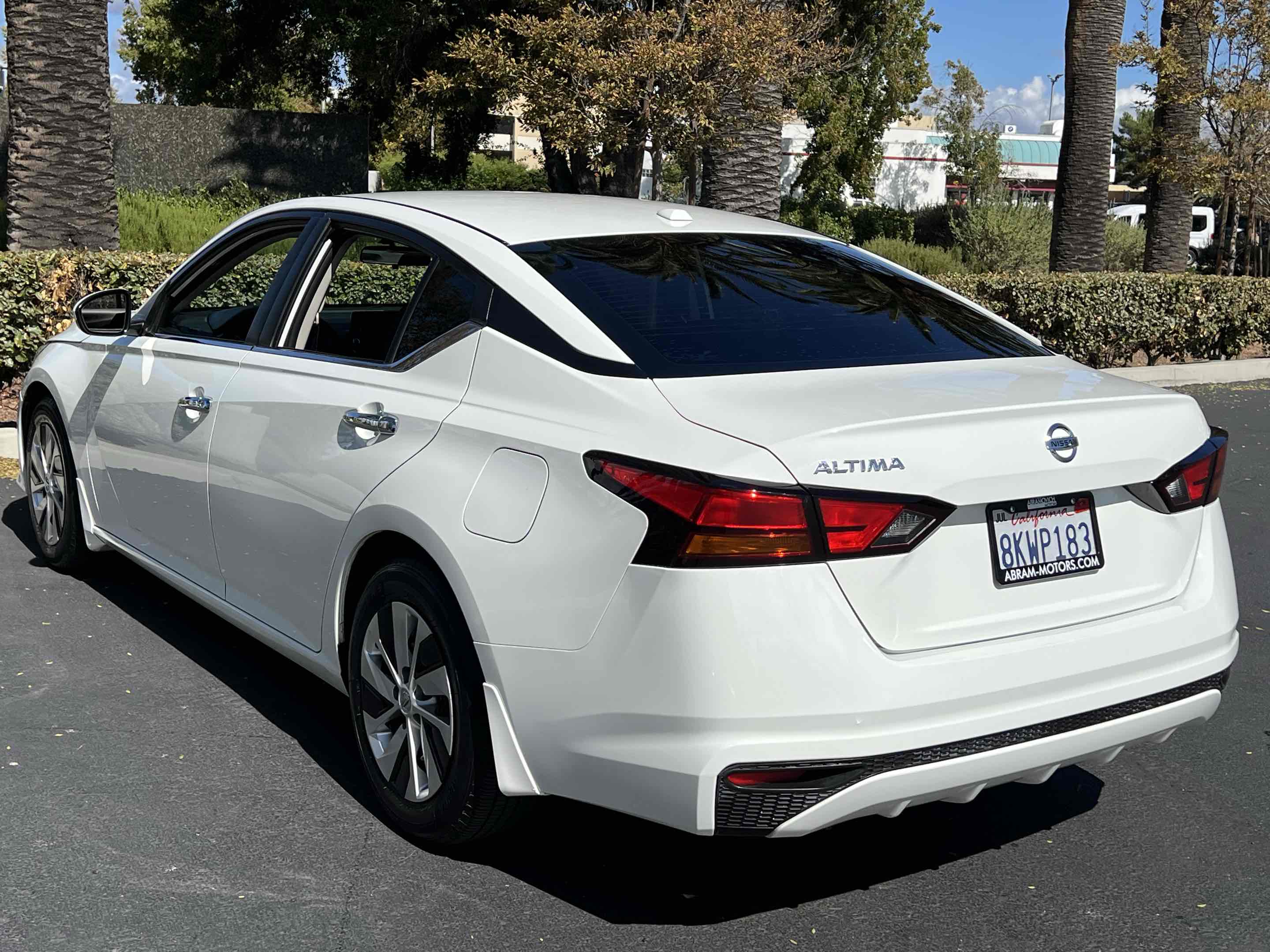 2019 Nissan Altima 2.5 S photo 2