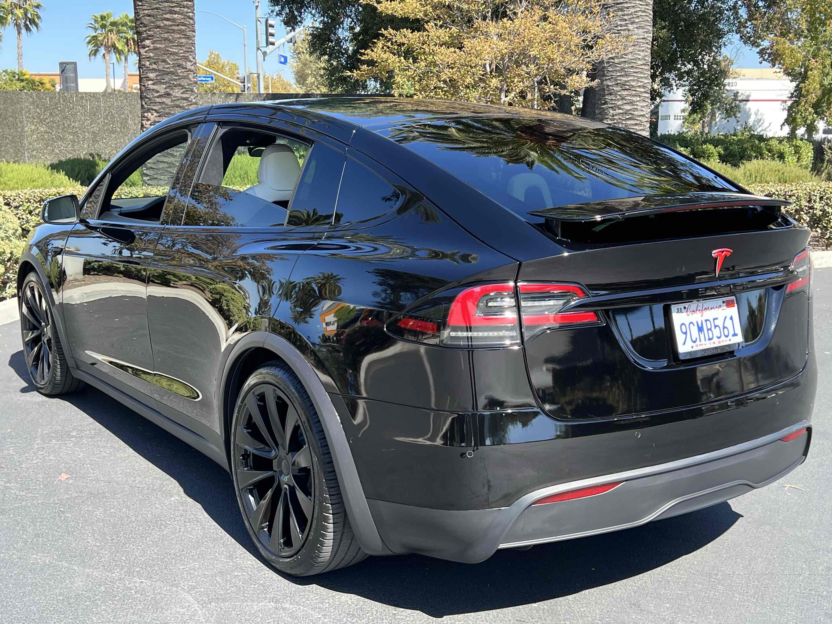 2022 Tesla Model X photo 2