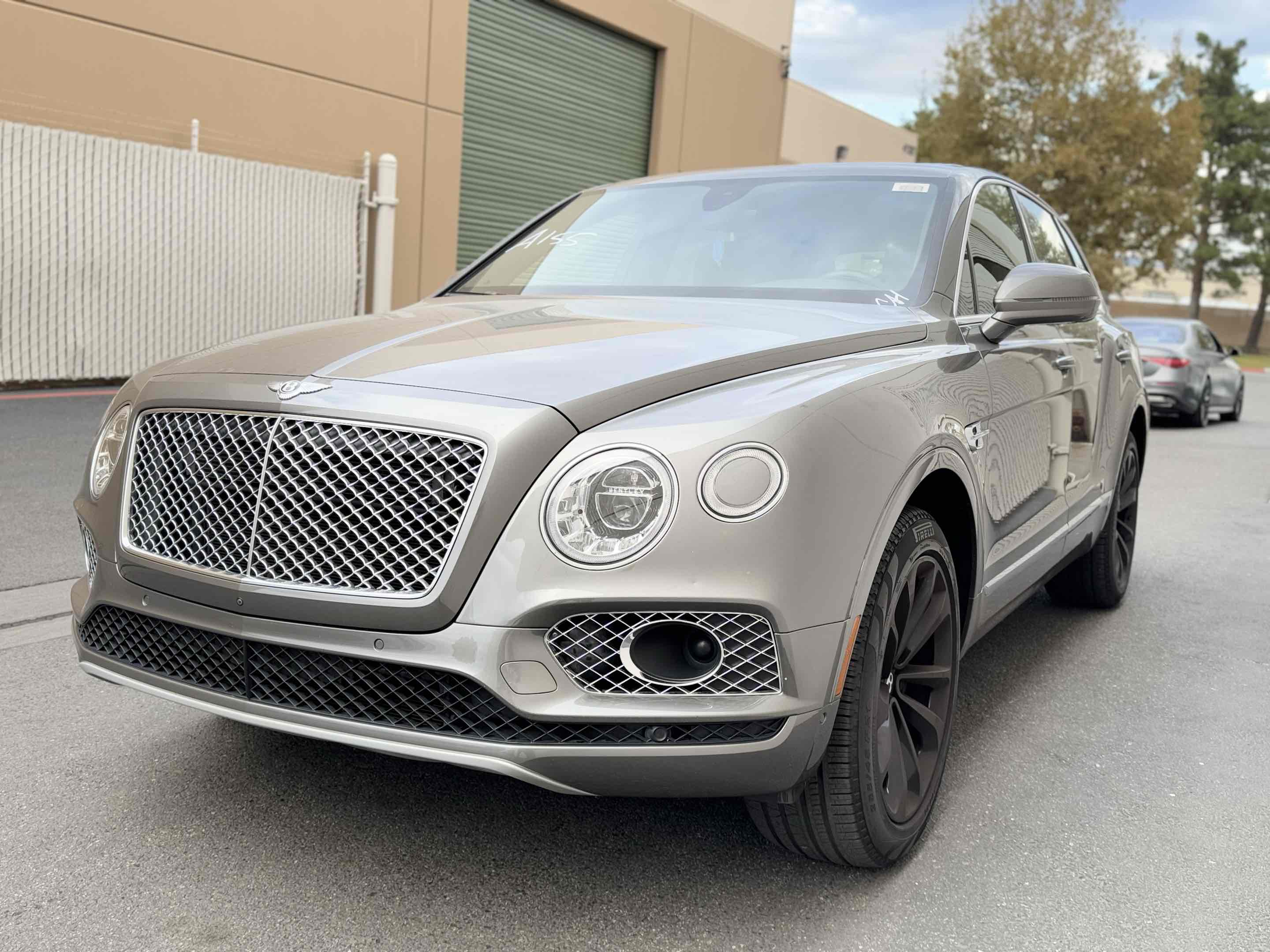 2018 Bentley Bentayga W12 photo 3