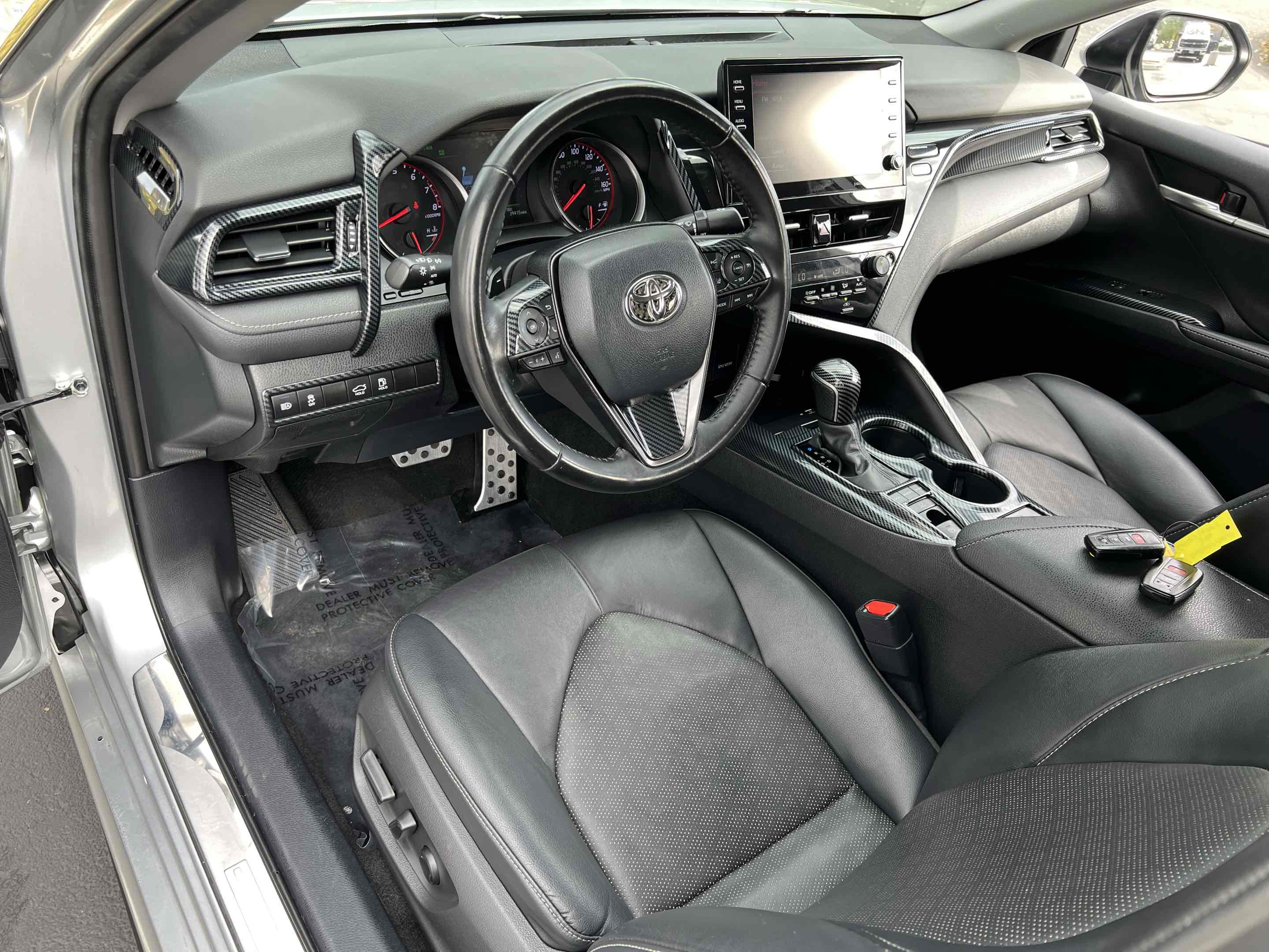 2022 Toyota Camry XSE photo 2