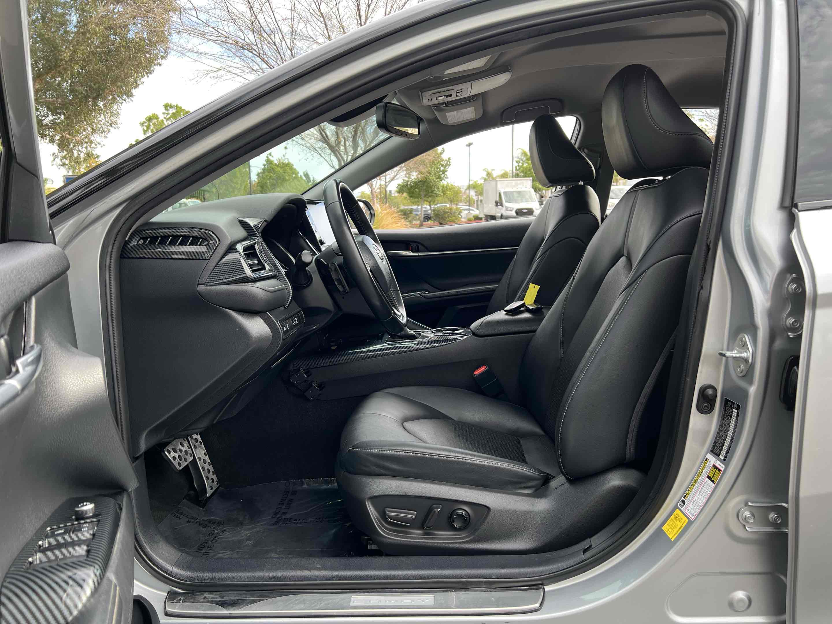 2022 Toyota Camry XSE photo 3