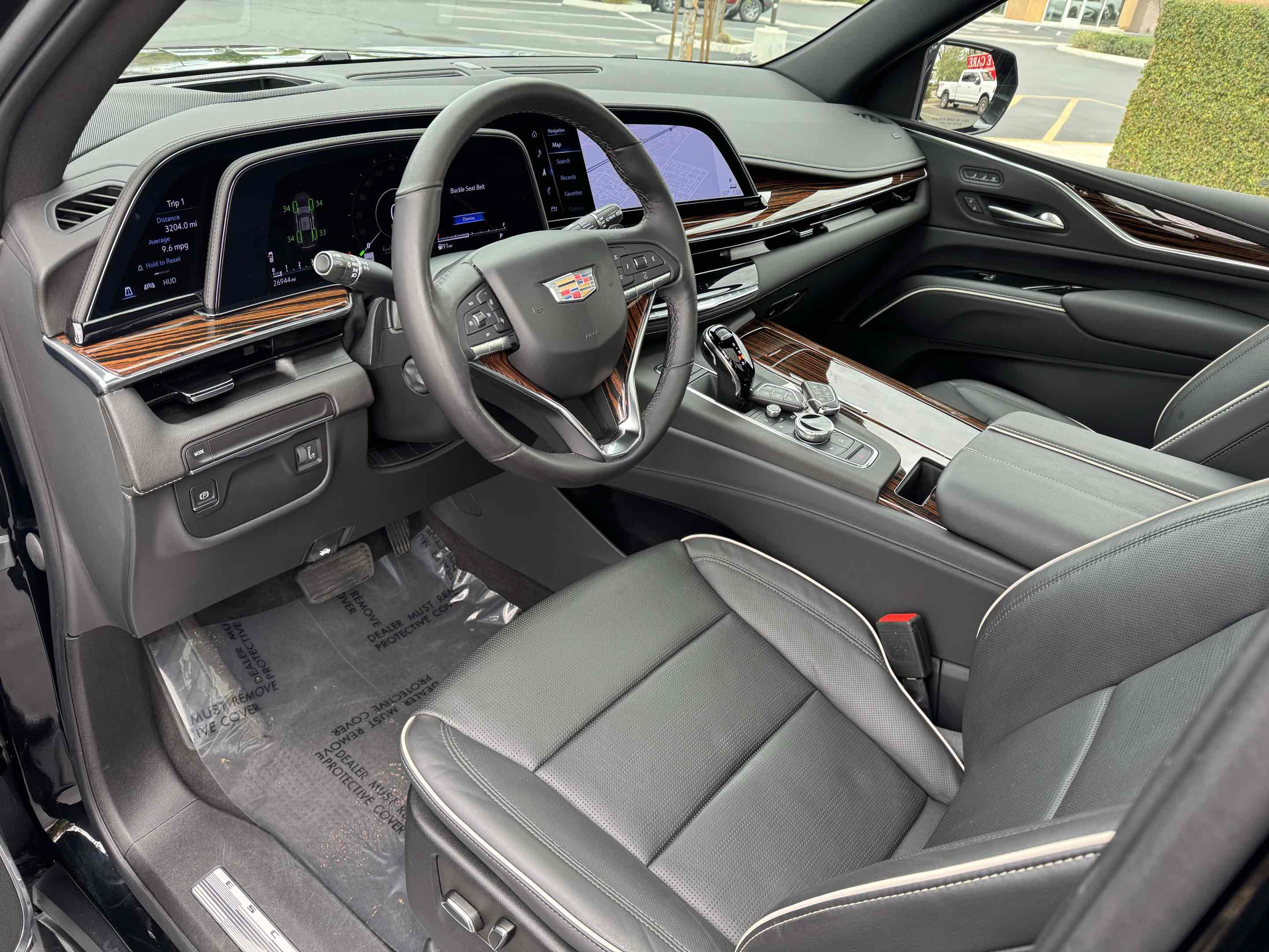 2023 Cadillac Escalade ESV Premium Luxury photo 2