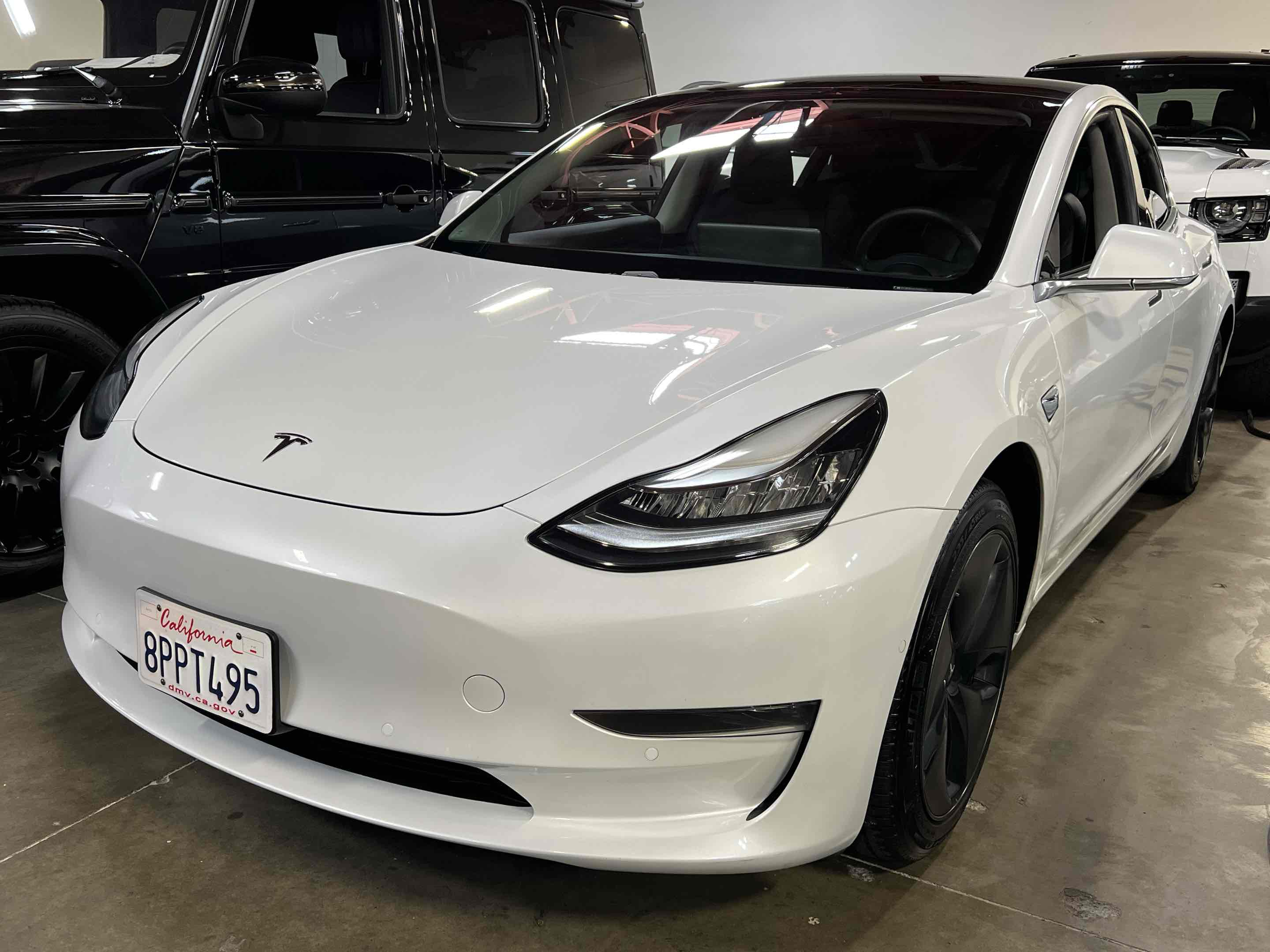 2020 Tesla Model 3 Standard Range Plus photo 4