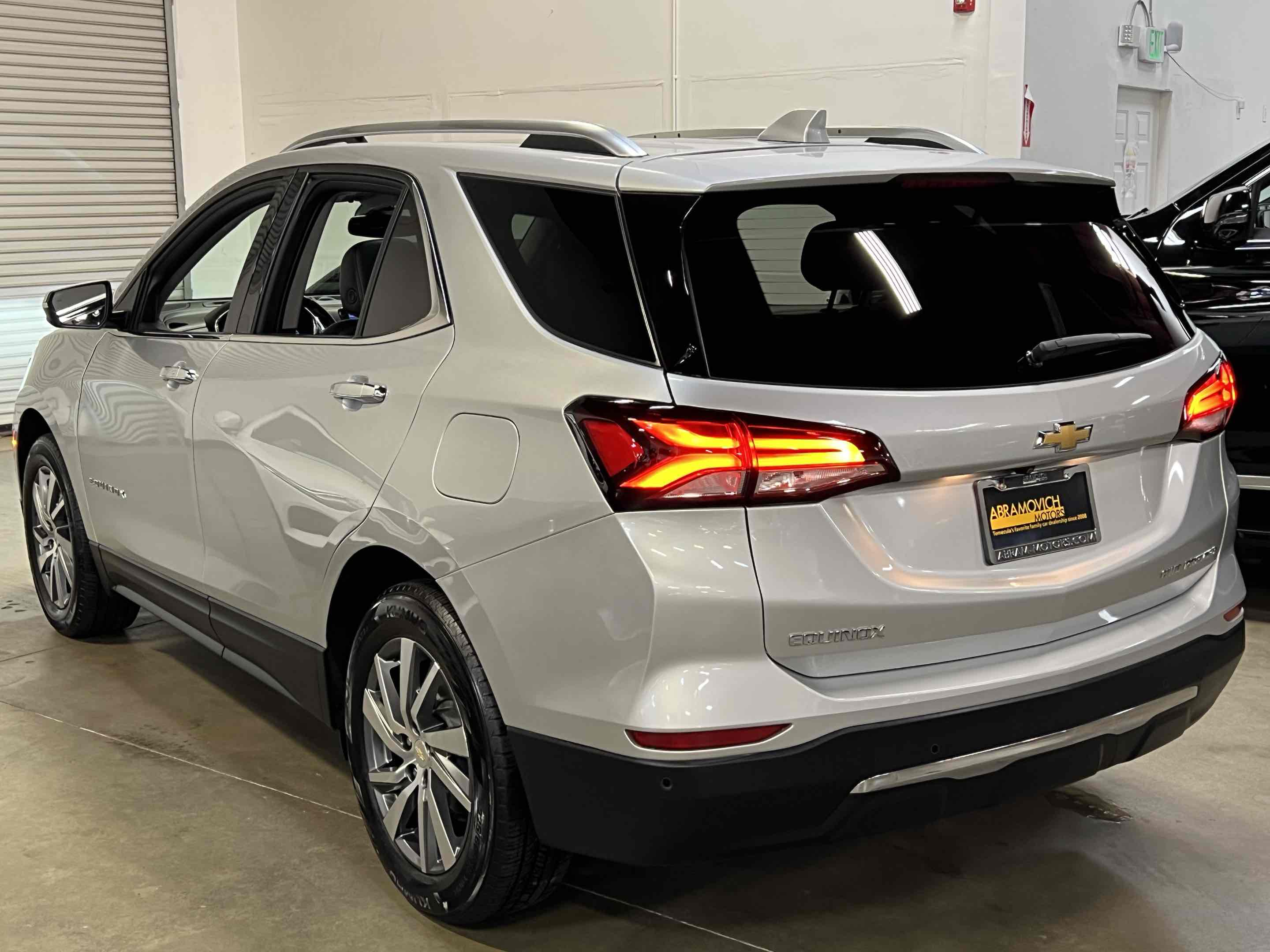 2022 Chevrolet Equinox Premier photo 3