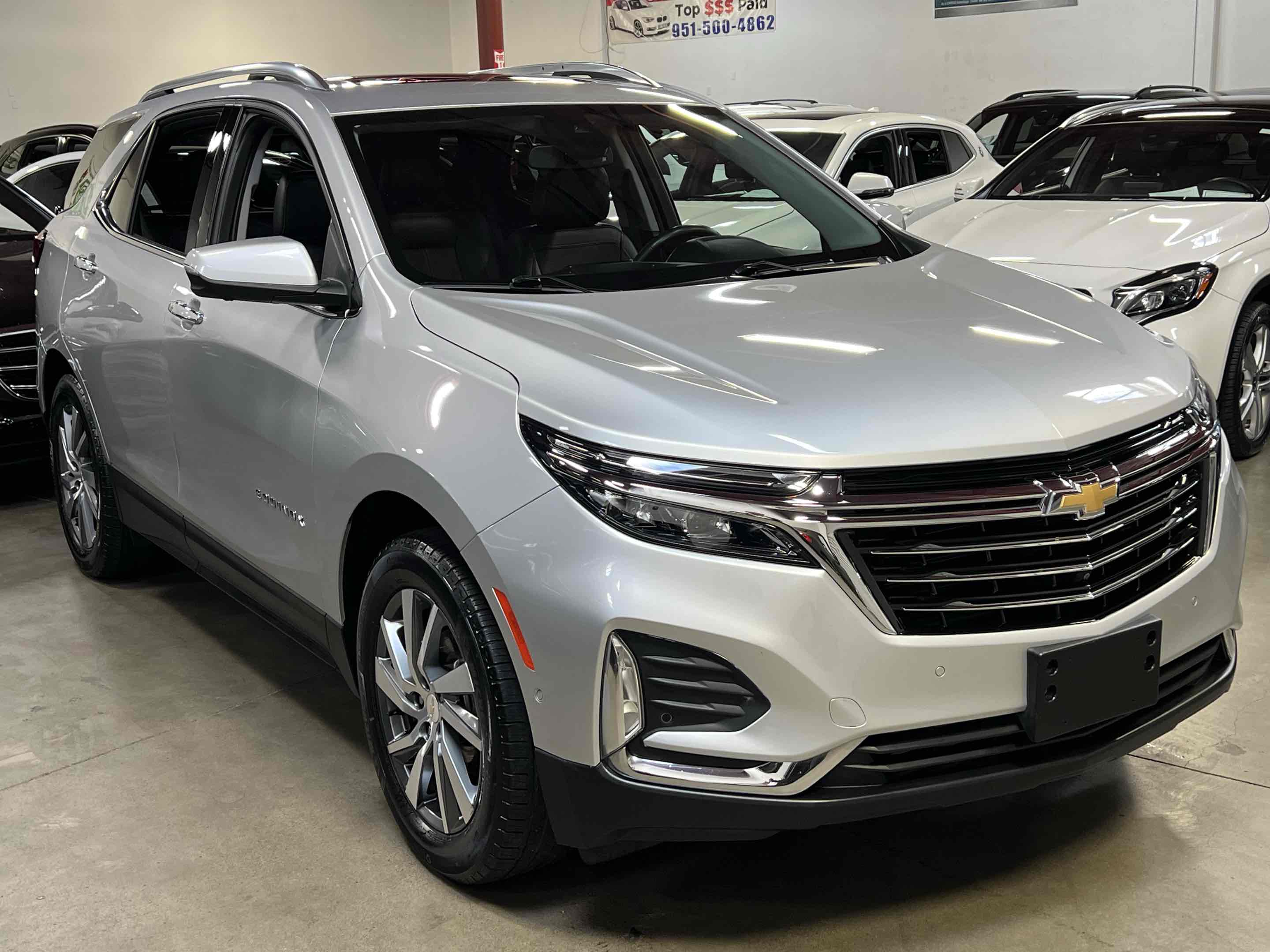 2022 Chevrolet Equinox Premier photo 2