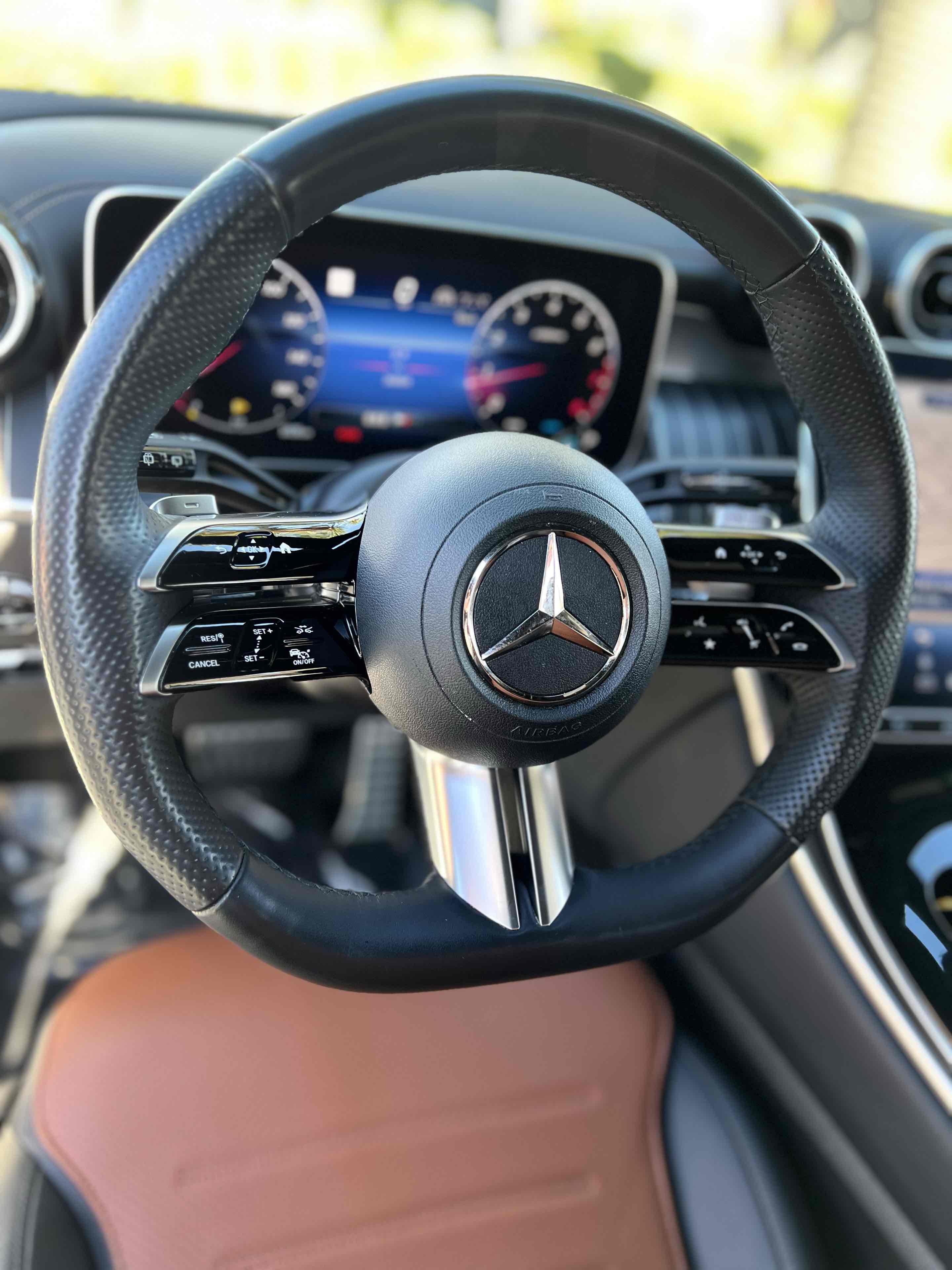 2023 Mercedes Benz GLC 300 AMG photo 2