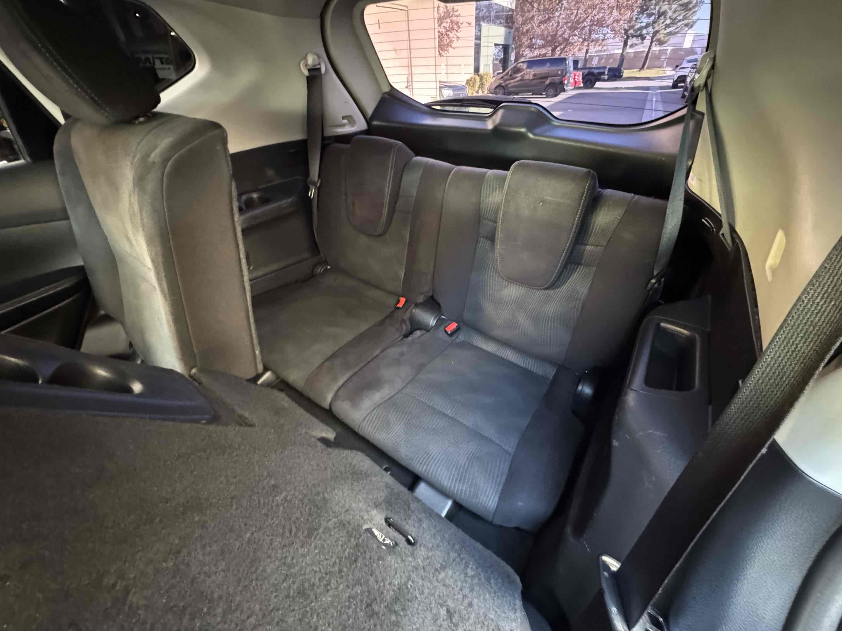 2016 Nissan Rogue SV photo 4