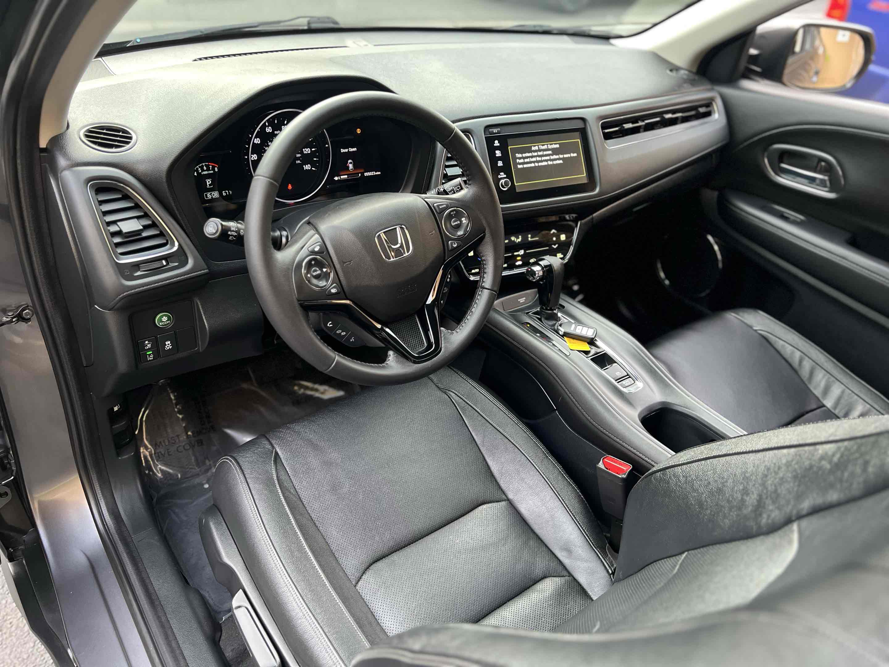 2021 Honda HR-V EX-L photo 3