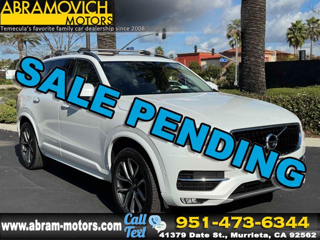 Crystal White Metallic 2018 Volvo XC90 T6 Momentum AWD SUV / Crossover All-Wheel Drive Automatic