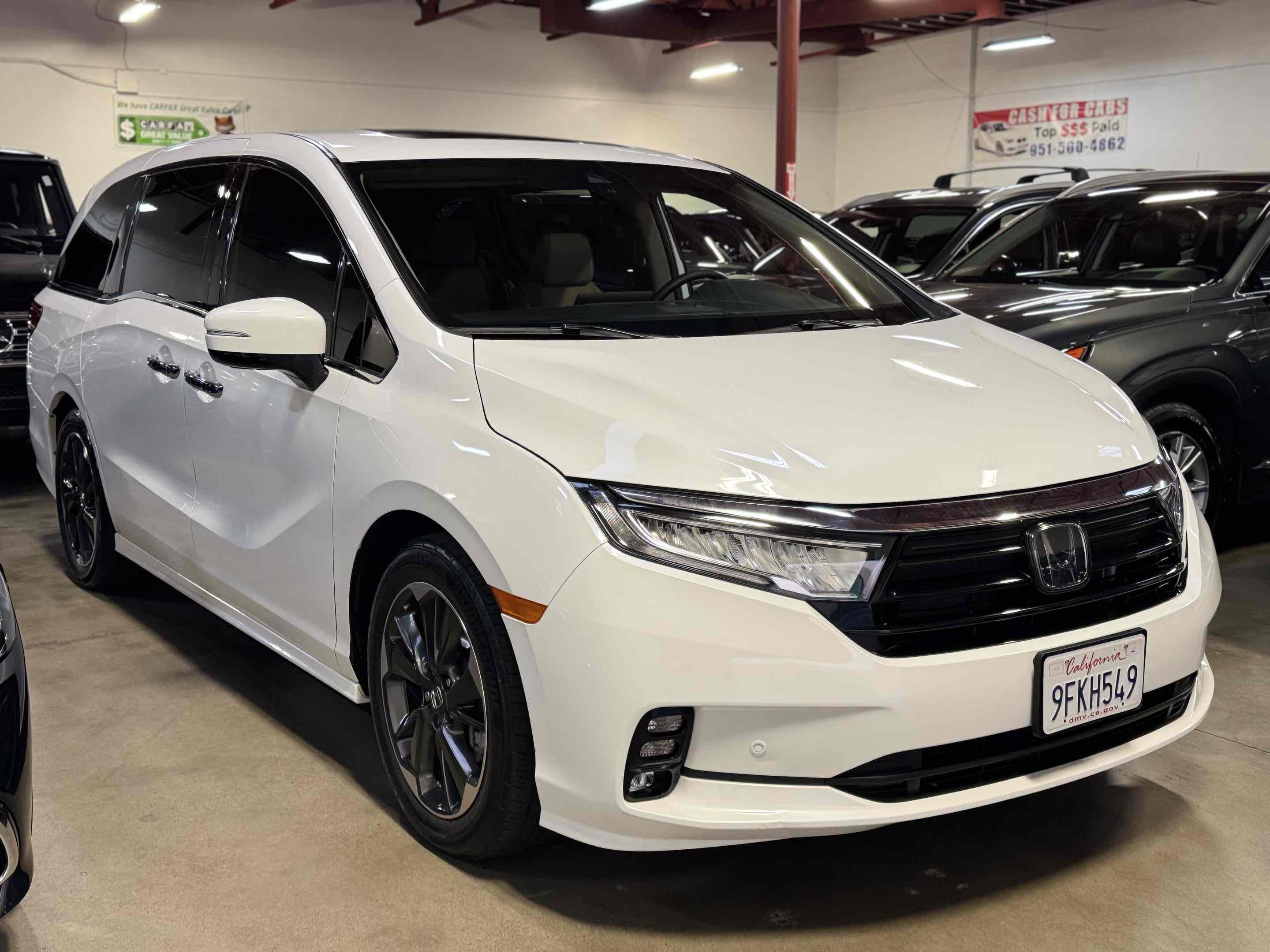 2023 Honda Odyssey Elite - Photo 3