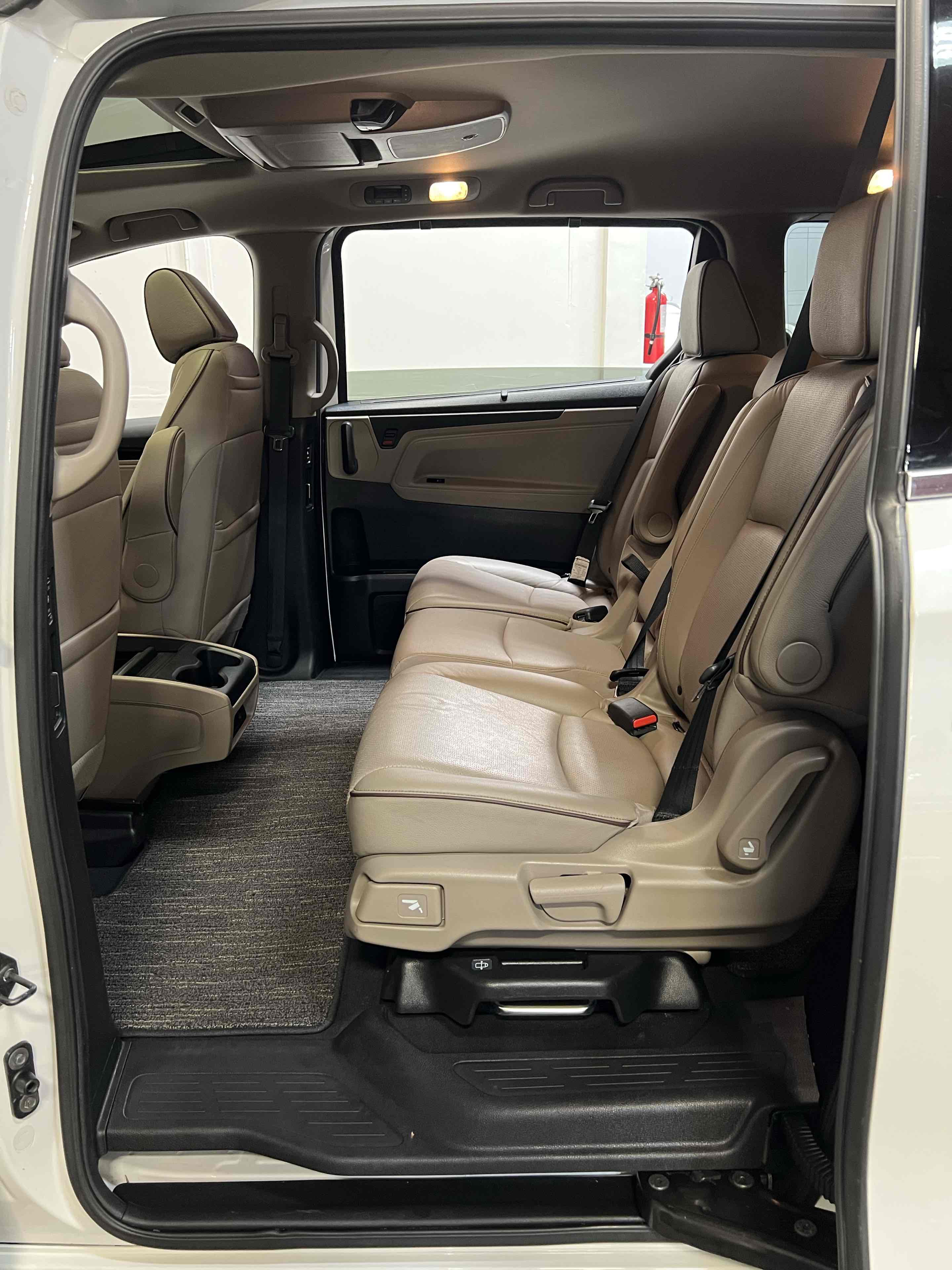 2023 Honda Odyssey Elite - Photo 32