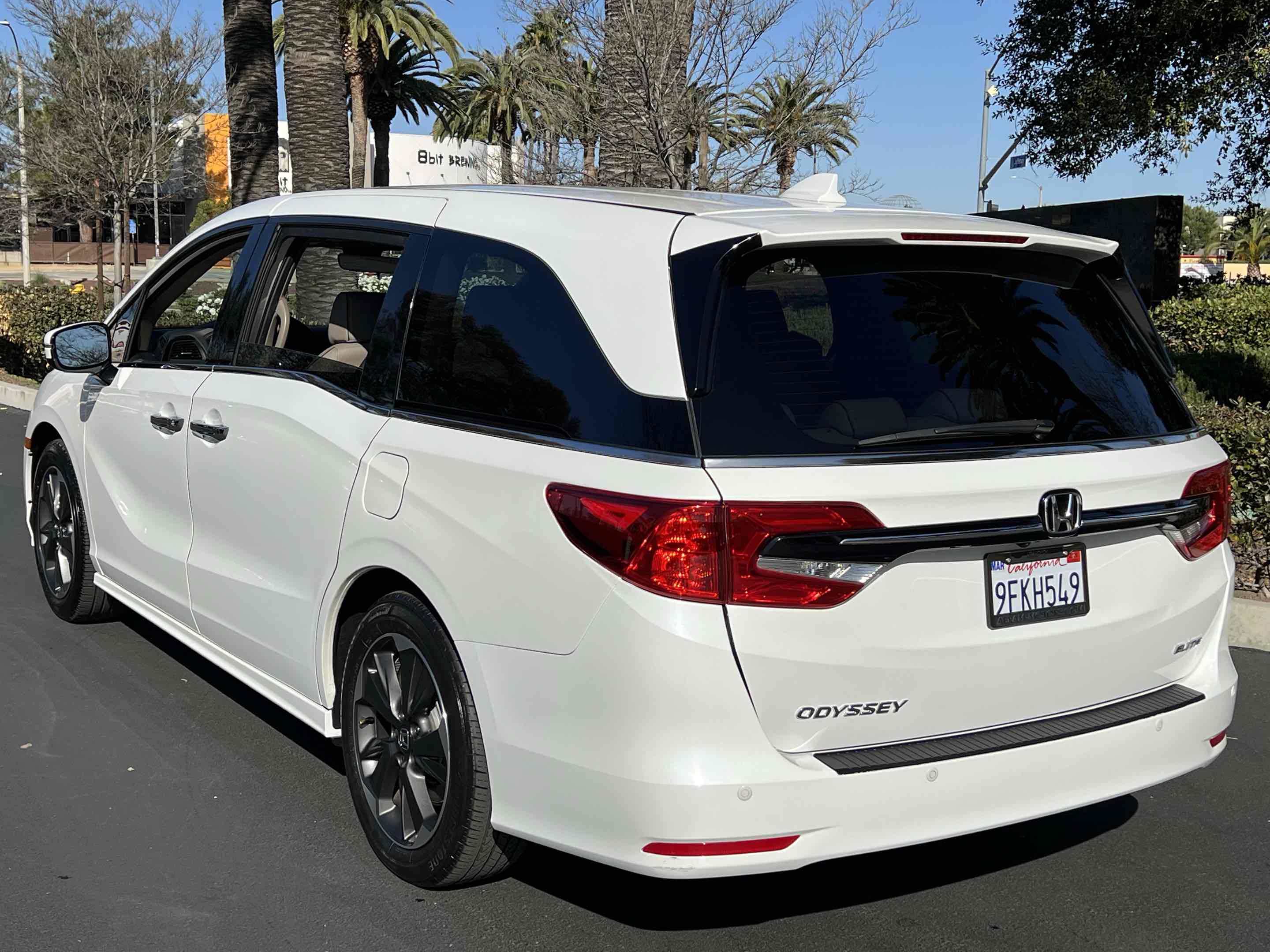 2023 Honda Odyssey Elite - Photo 2
