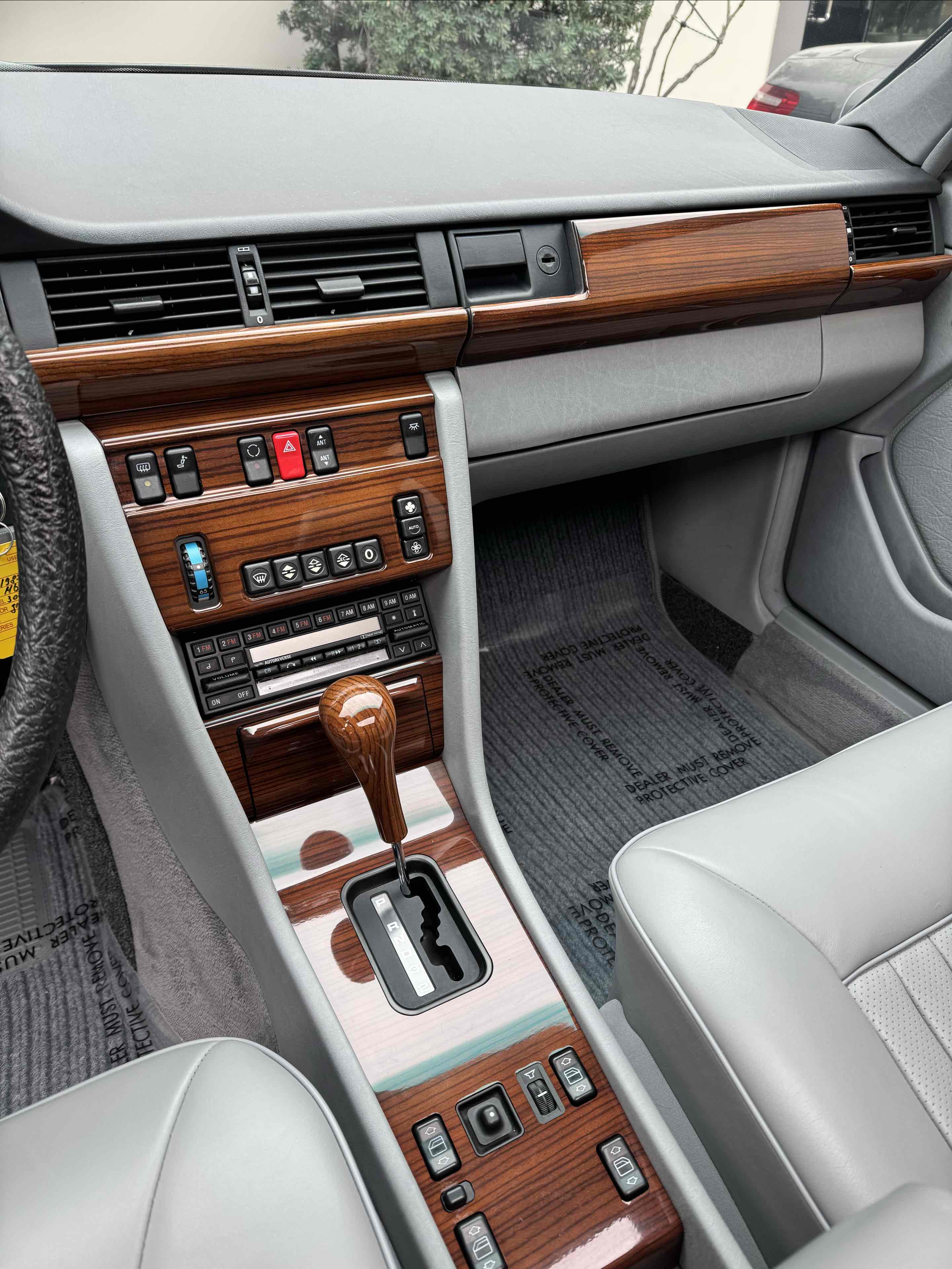 1987 Mercedes-Benz 300 - Photo 10