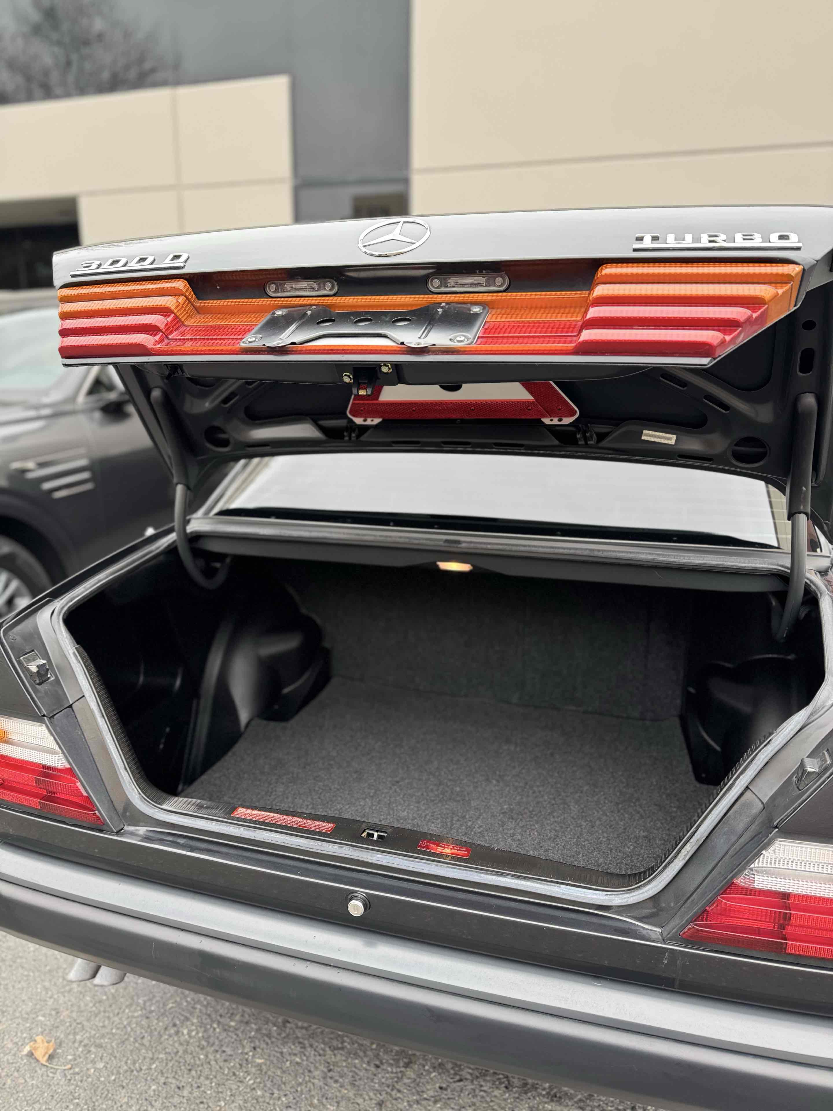 1987 Mercedes-Benz 300 - Photo 88