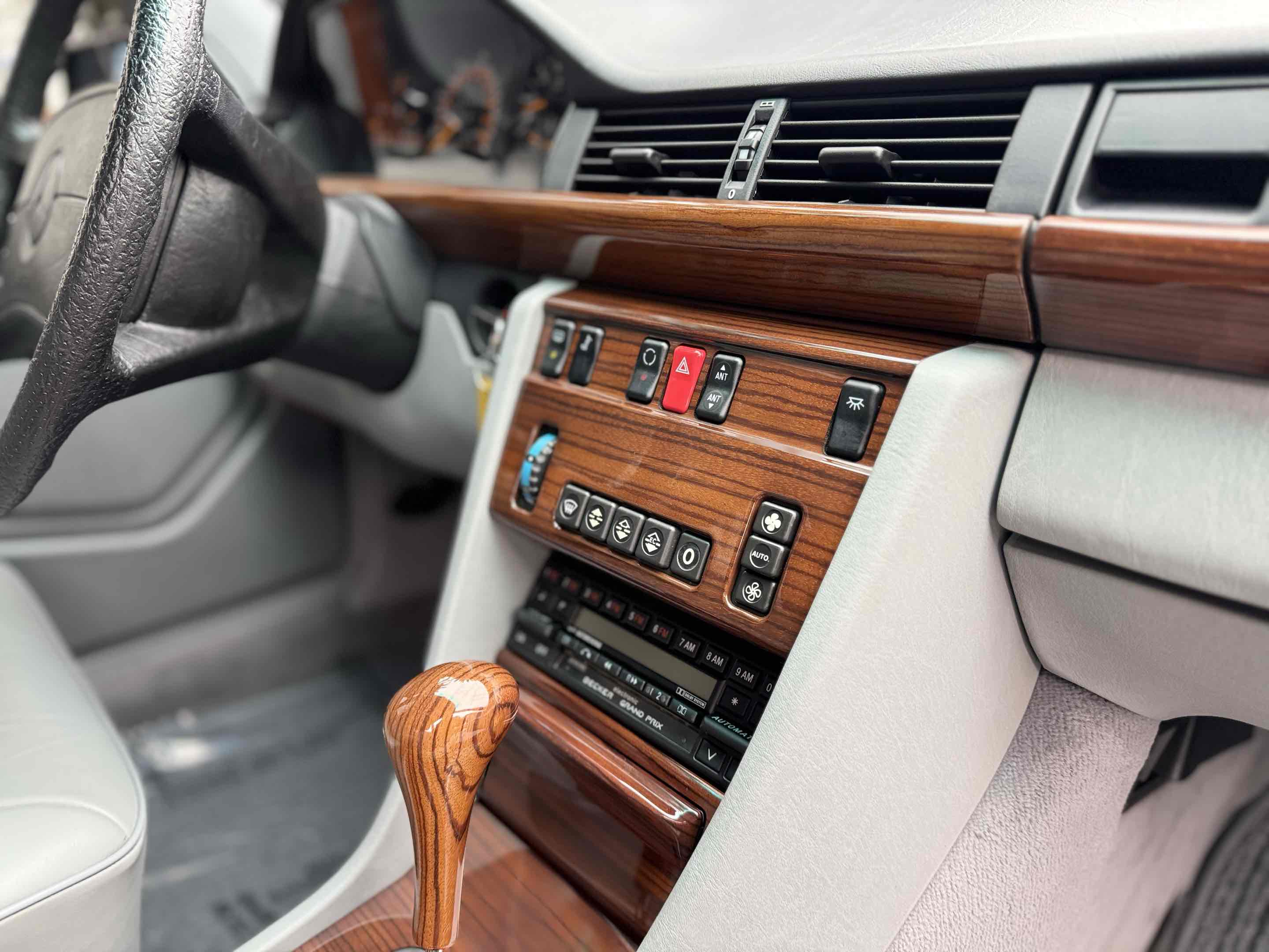 1987 Mercedes-Benz 300 - Photo 36